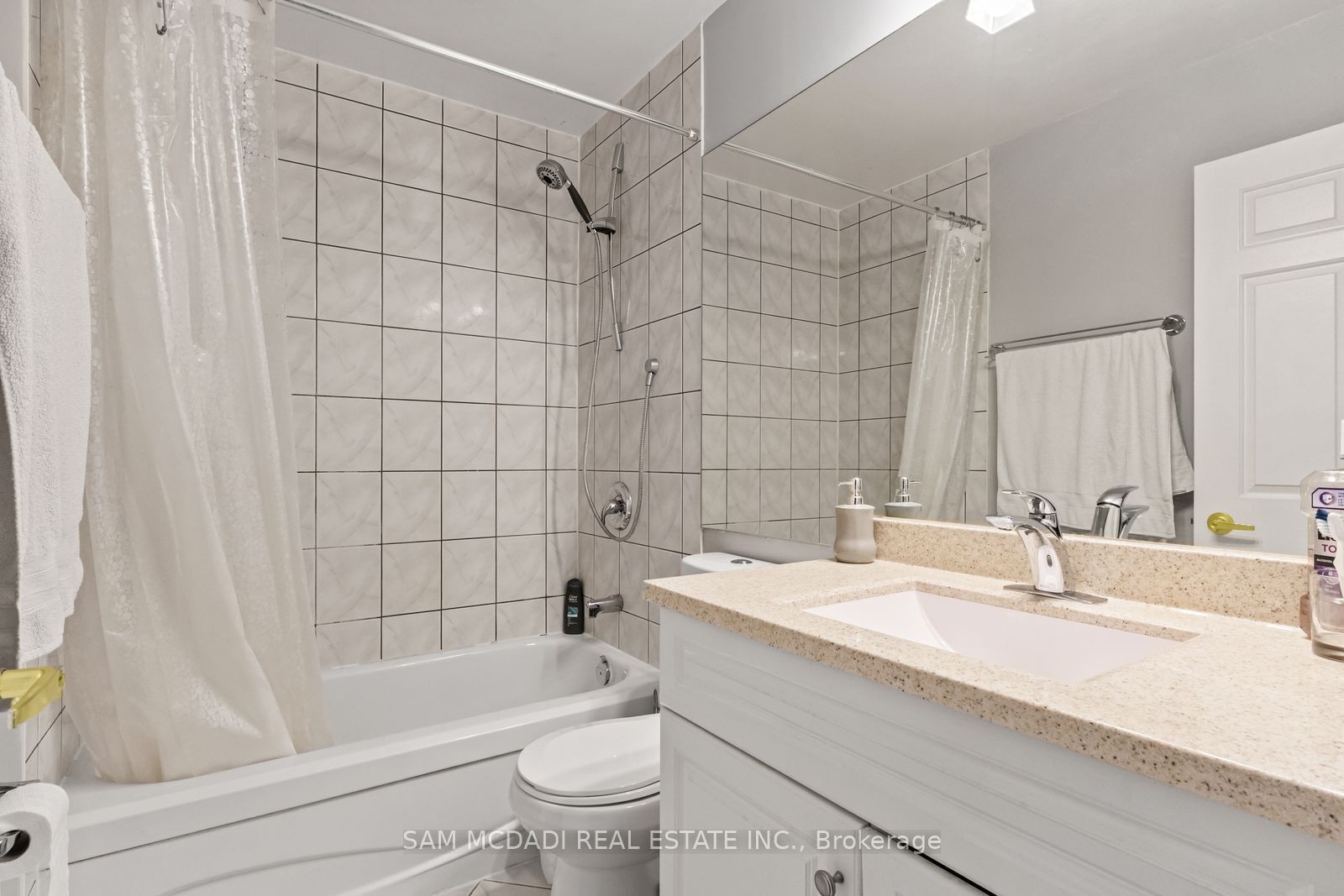 24 Hanover Road 2205 Property Photo 11