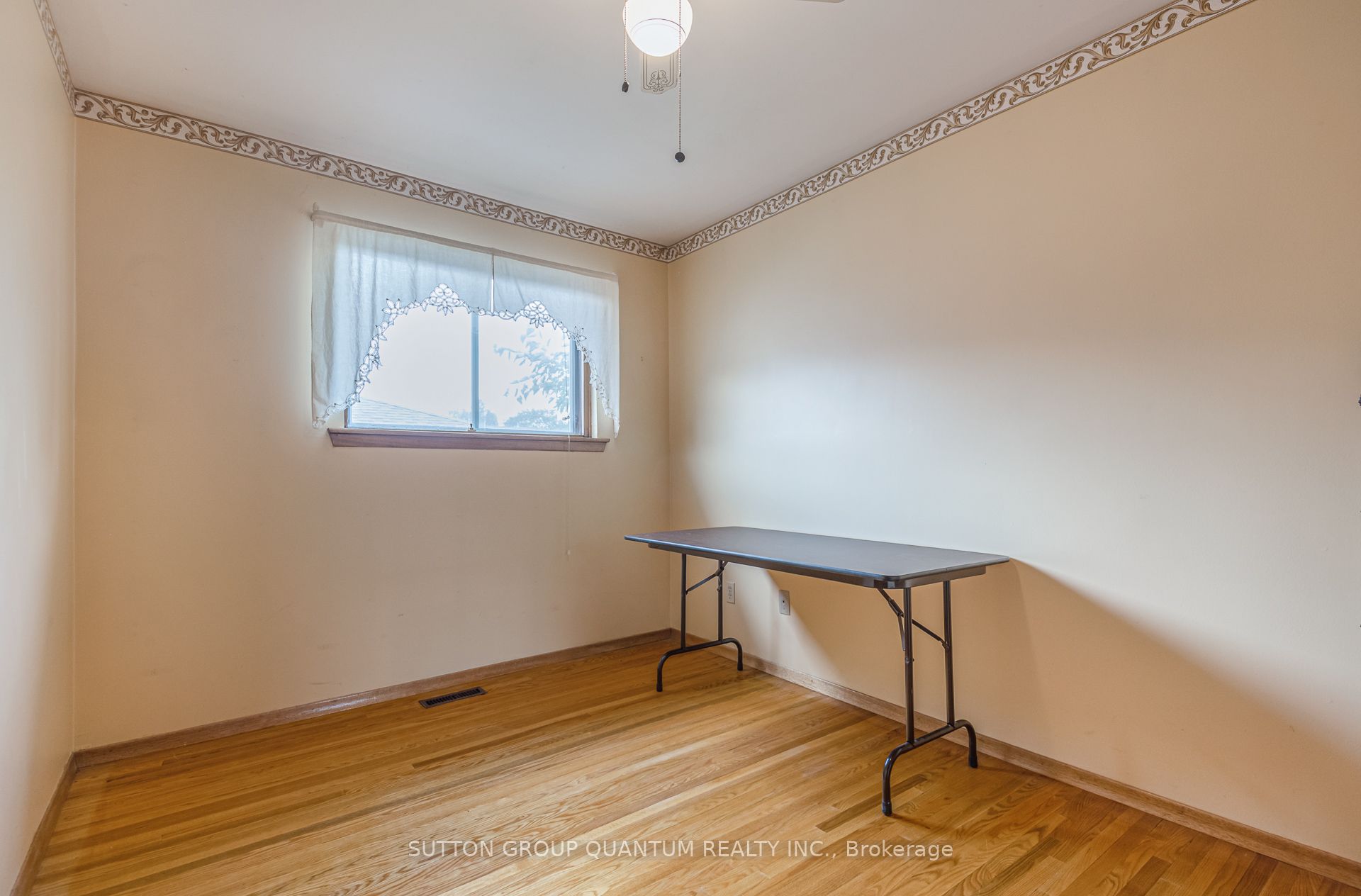 754 Eaglemount Crescent Property Photo 40