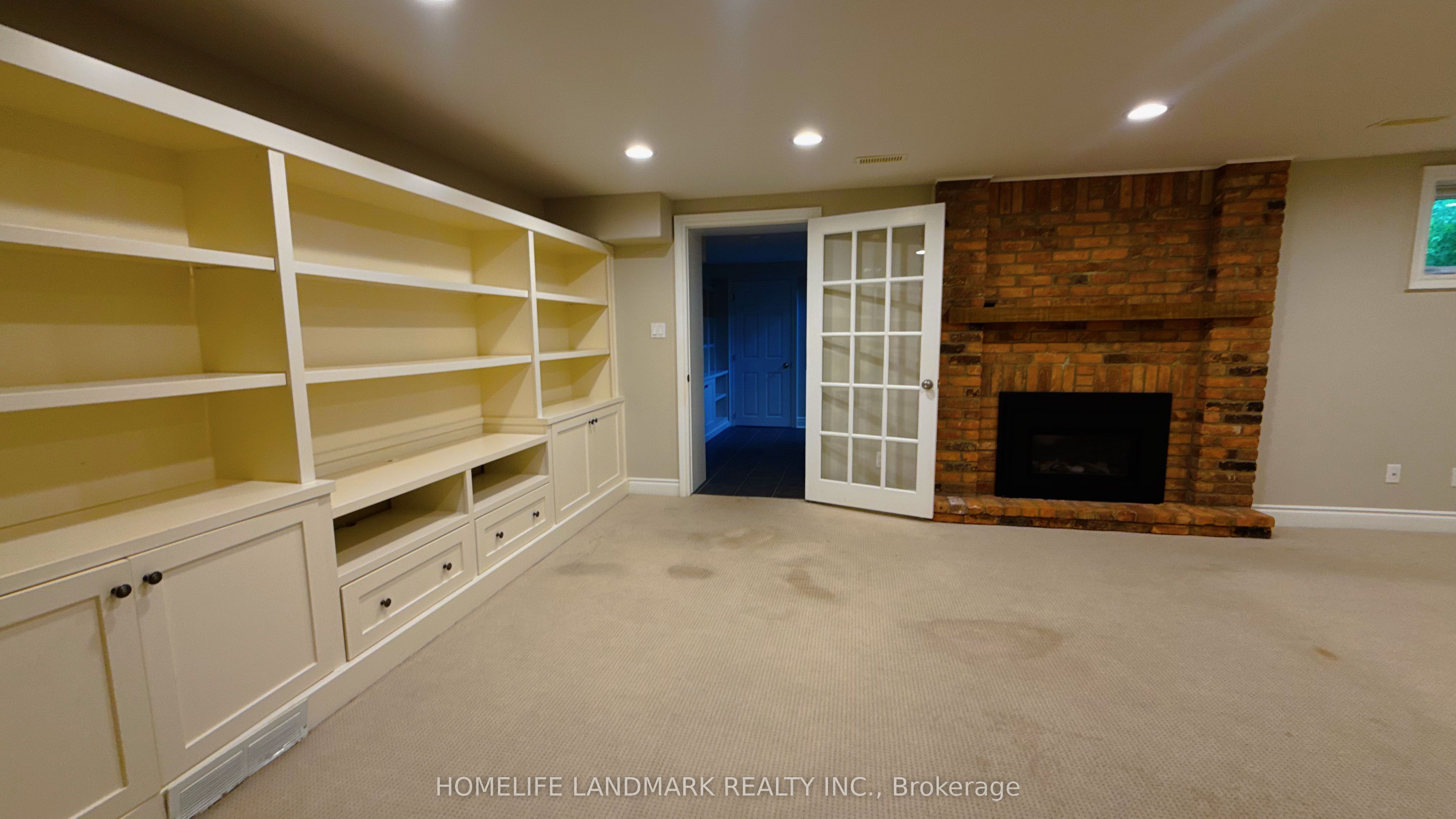 2062 Glenforest Crescent Property Photo 14