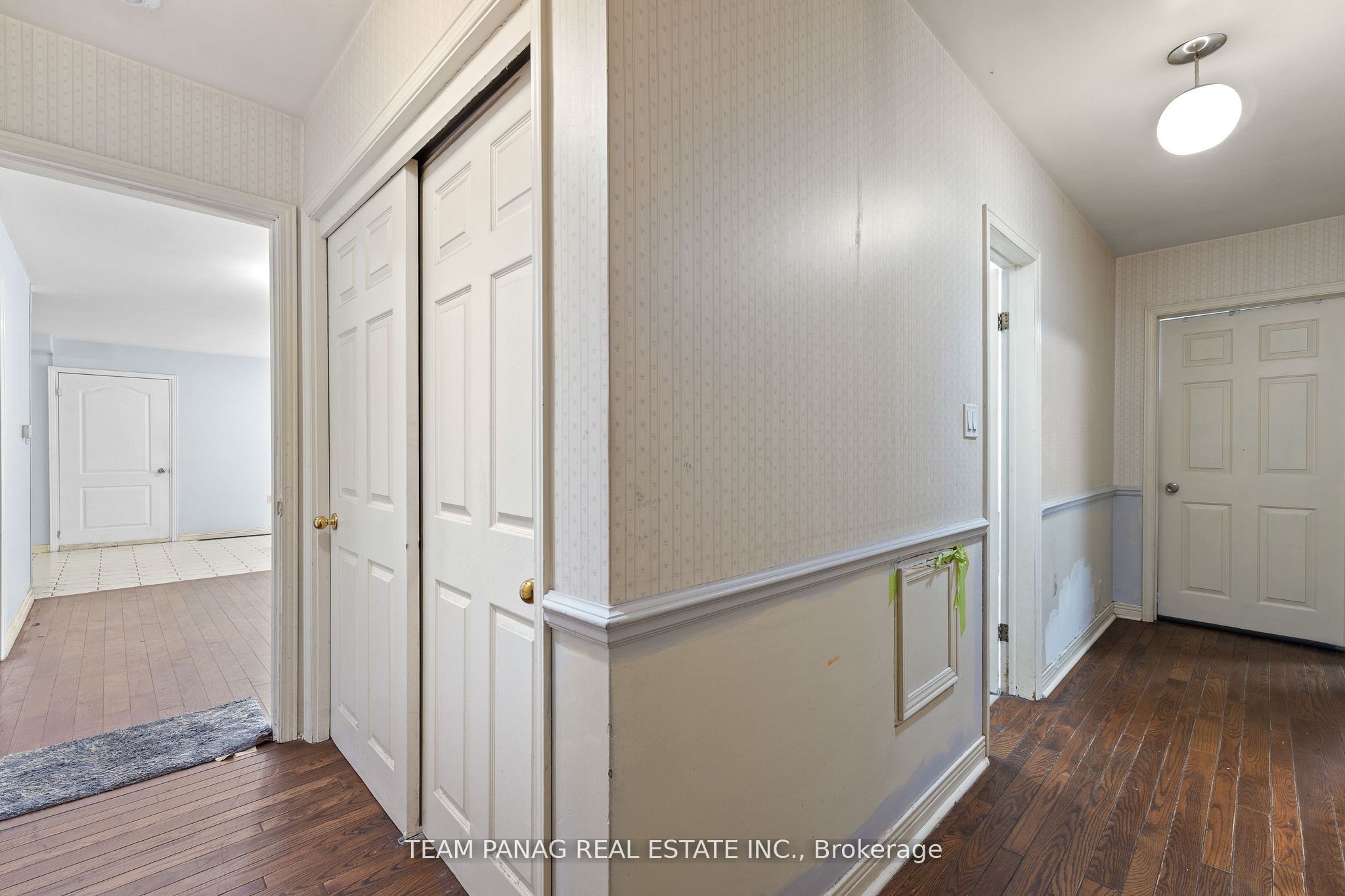 3377 Mayfield Road Property Photo 17