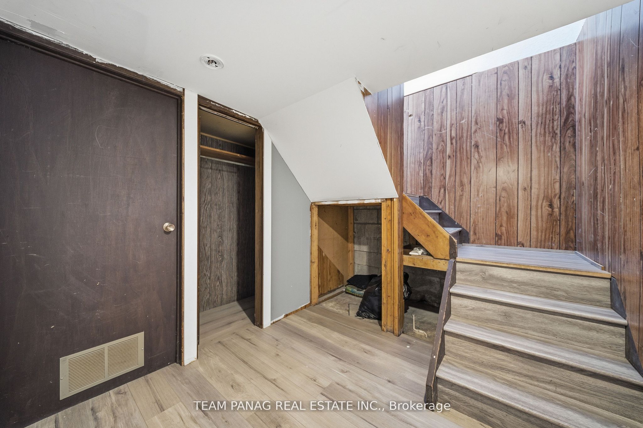 3377 Mayfield Road Property Photo 29