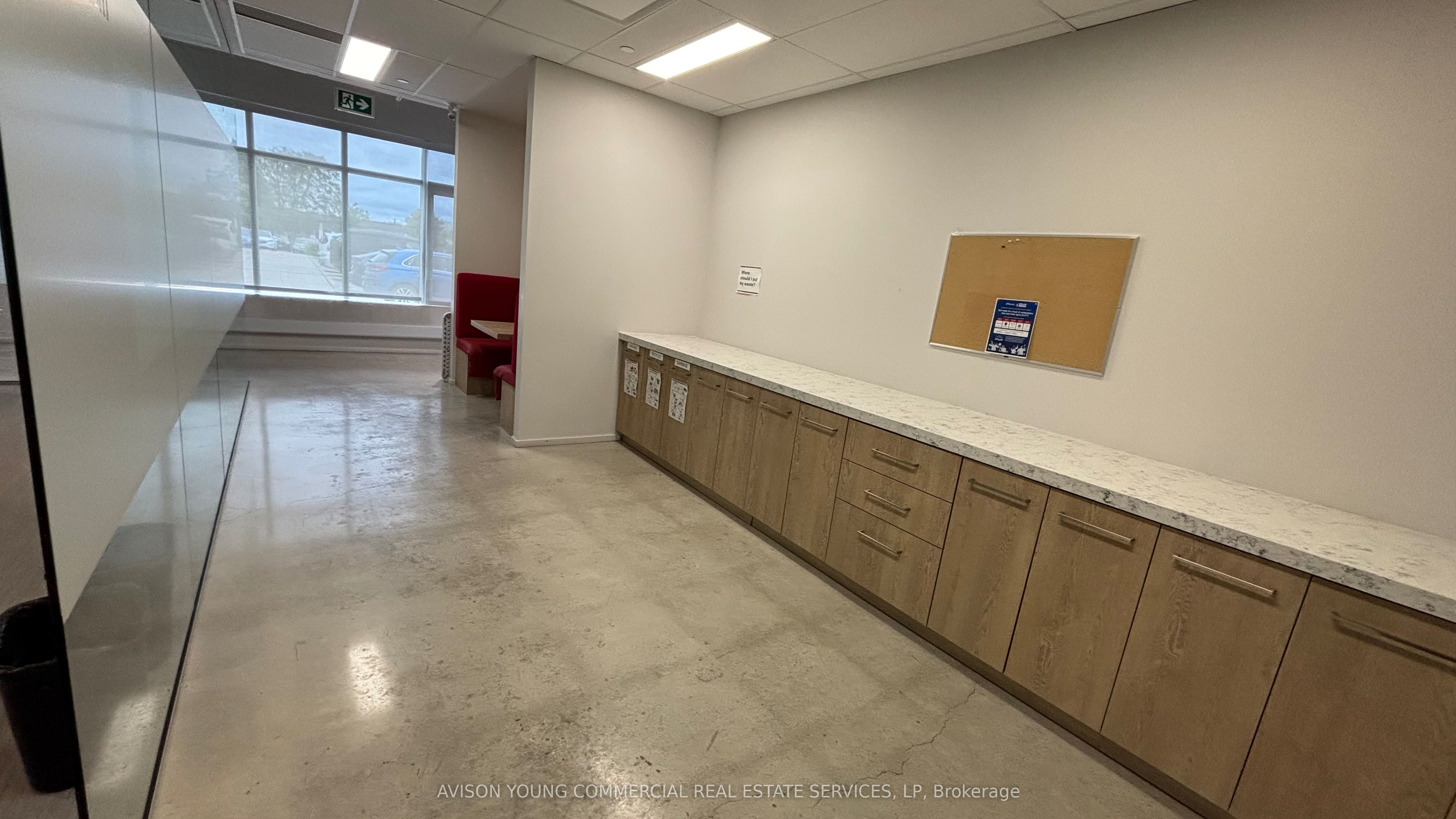30 International Boulevard 2 & 3 Property Photo 15