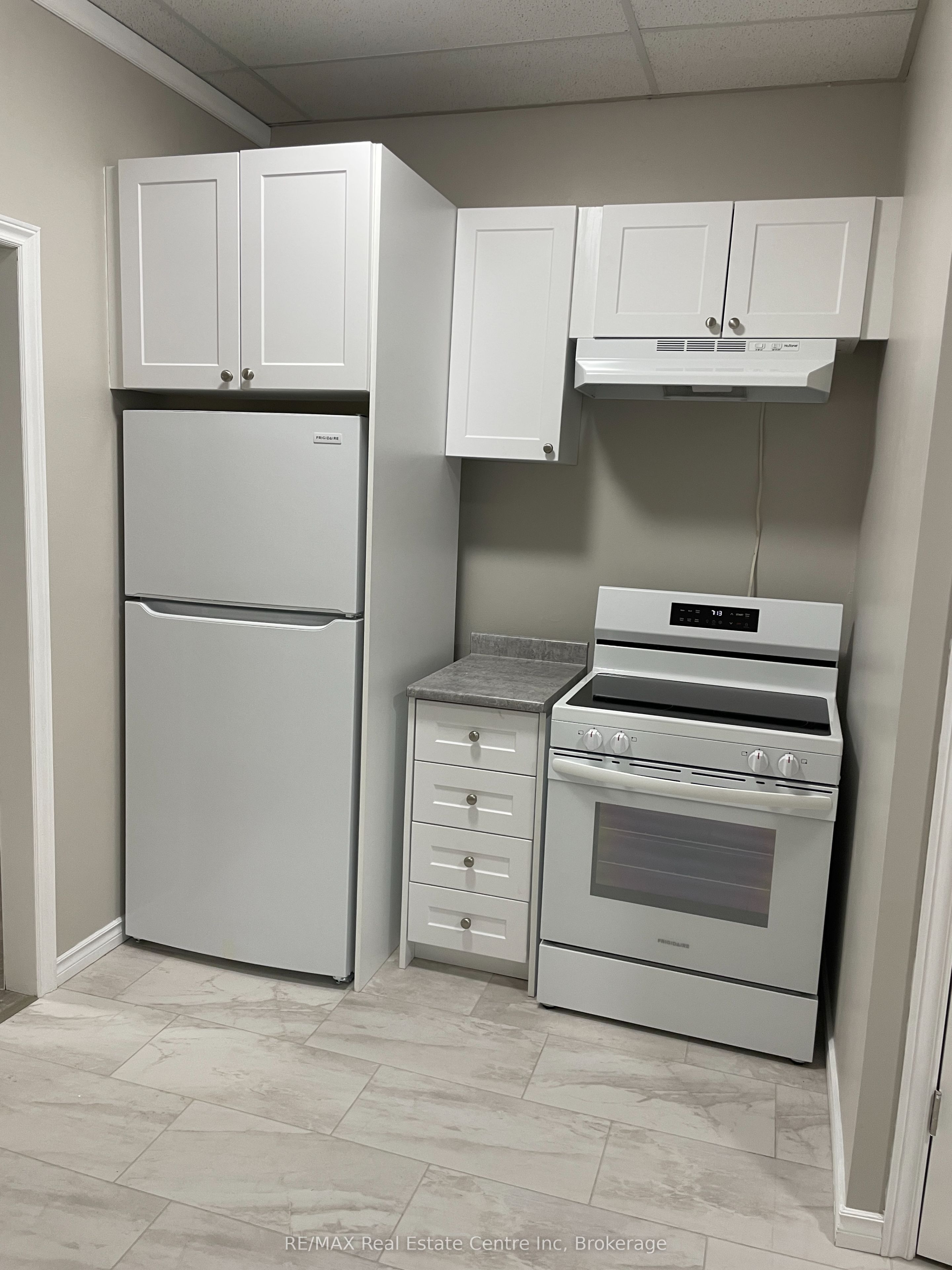 25 Commercial Street Property Photo 10