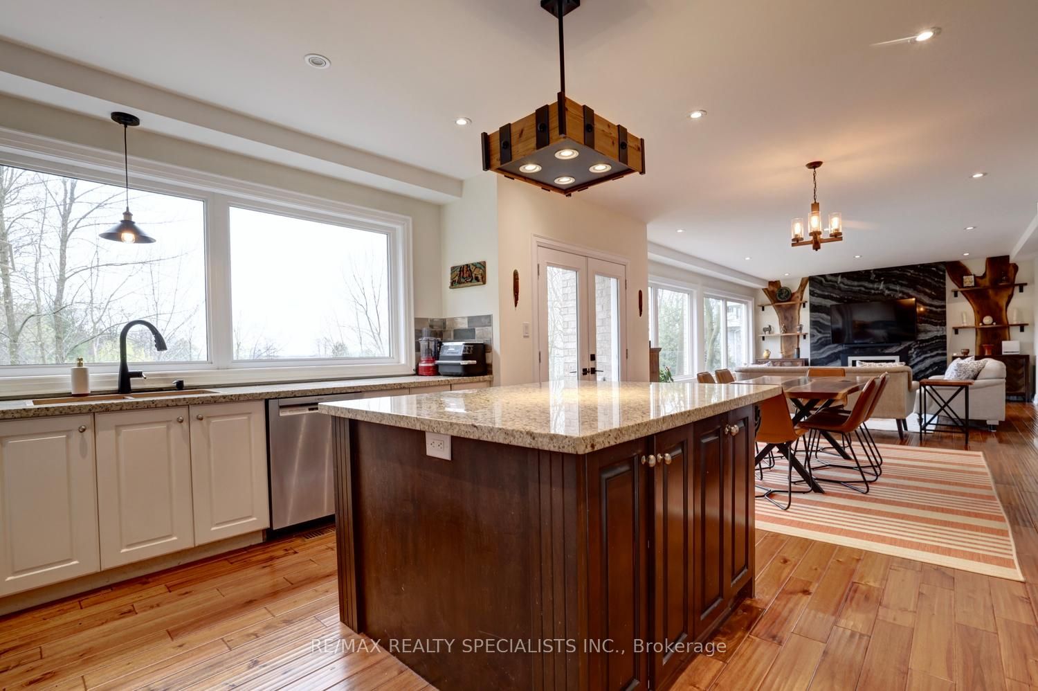 1301 Gatehouse Drive Property Photo 12