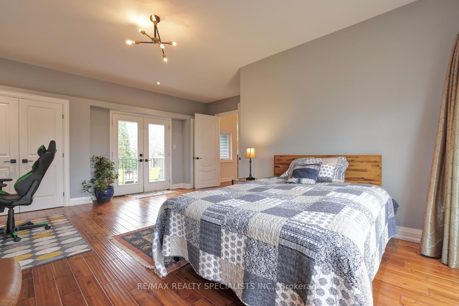 1301 Gatehouse Drive Property Photo 26