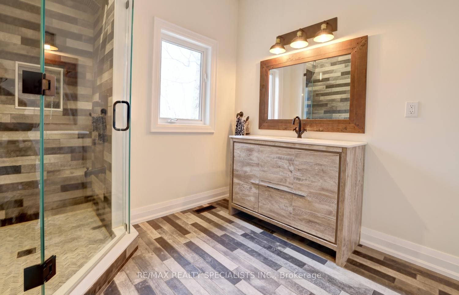 1301 Gatehouse Drive Property Photo 27