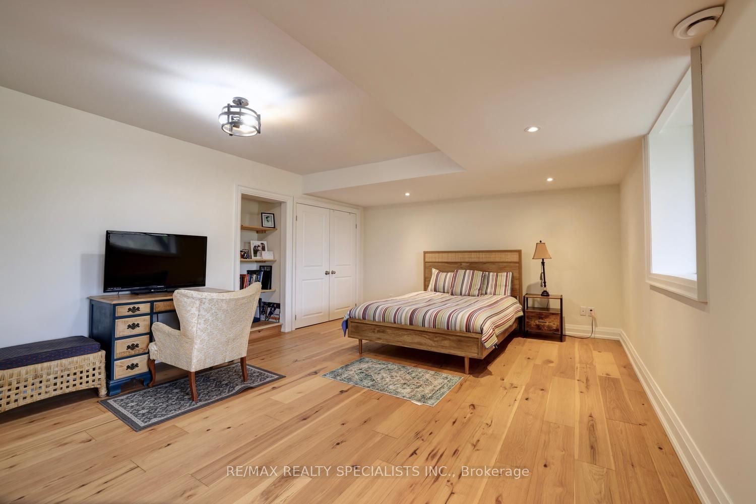 1301 Gatehouse Drive Property Photo 40