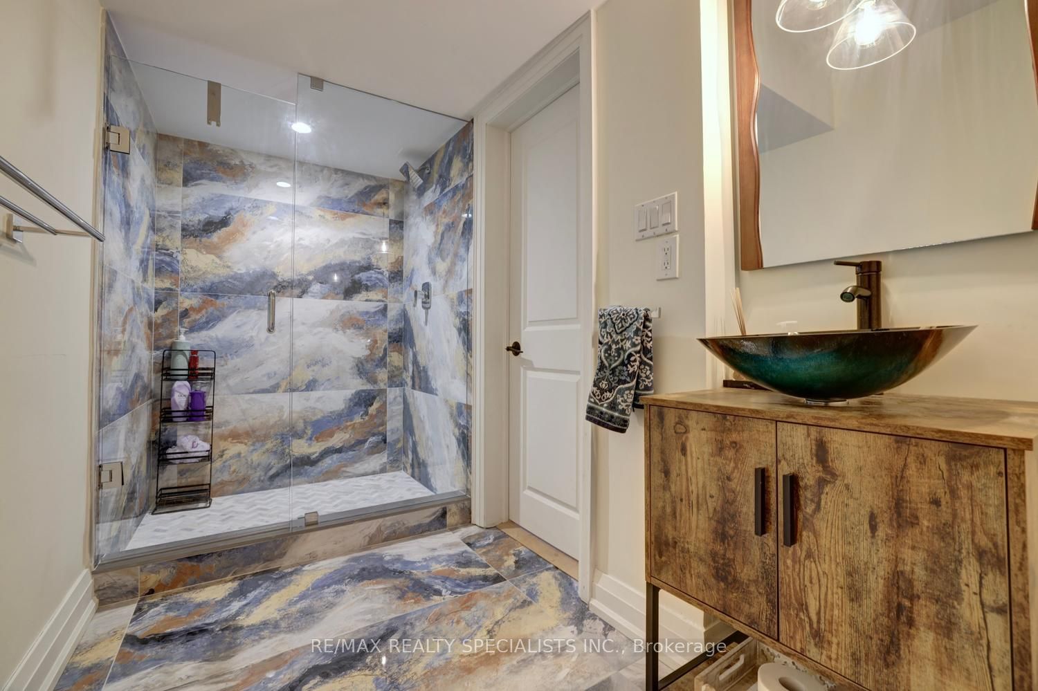 1301 Gatehouse Drive Property Photo 41
