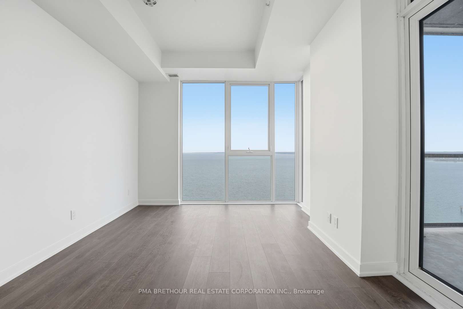370 Martha Street 2603 Property Photo 4