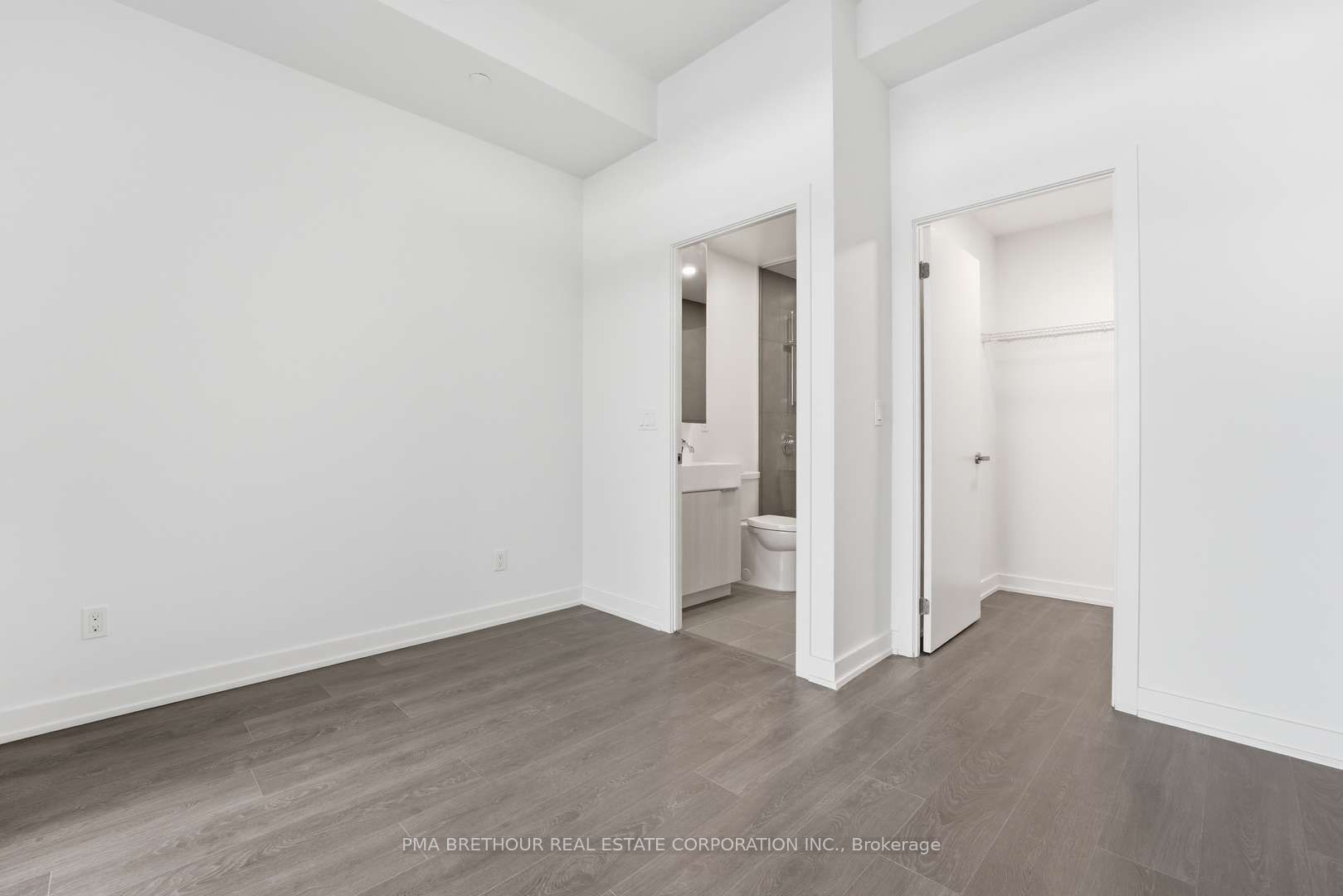370 Martha Street 2603 Property Photo 10