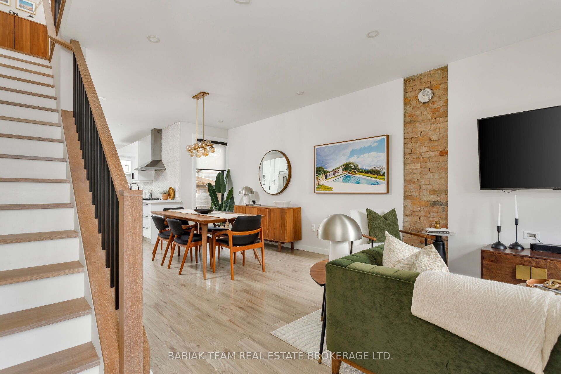 497 Keele Street Property Photo 6