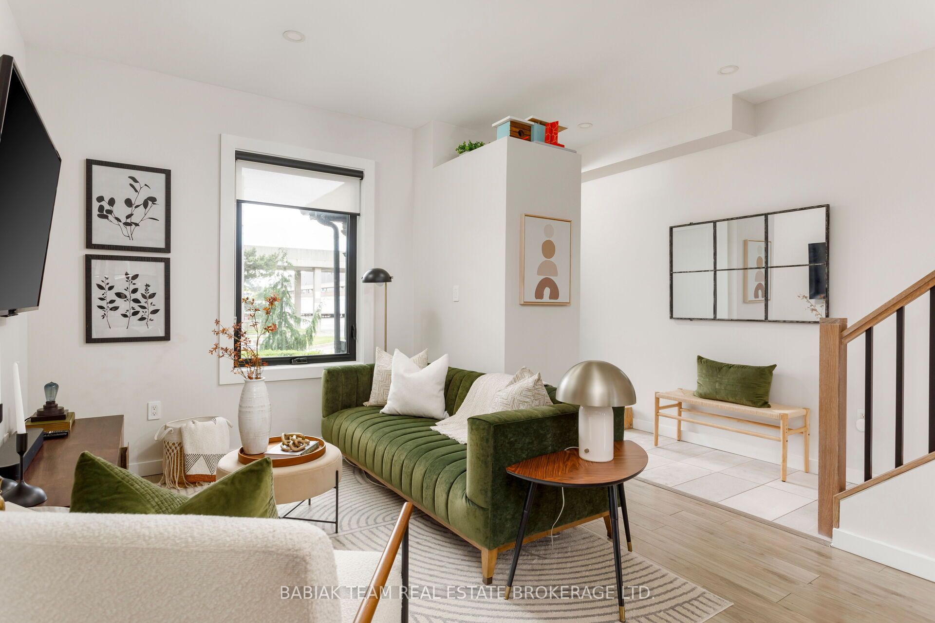 497 Keele Street Property Photo 7