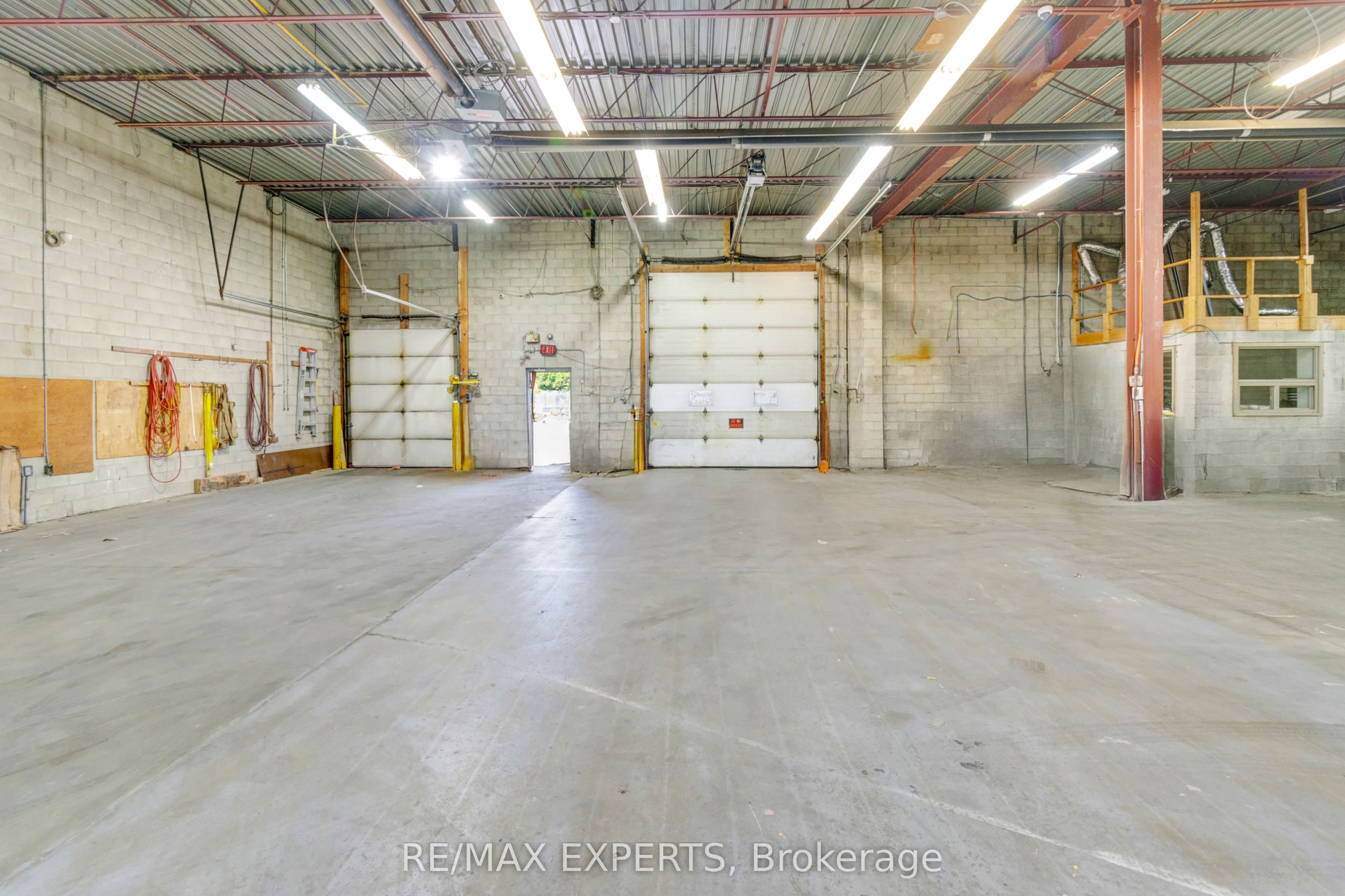 135 Watline Avenue Property Photo 22