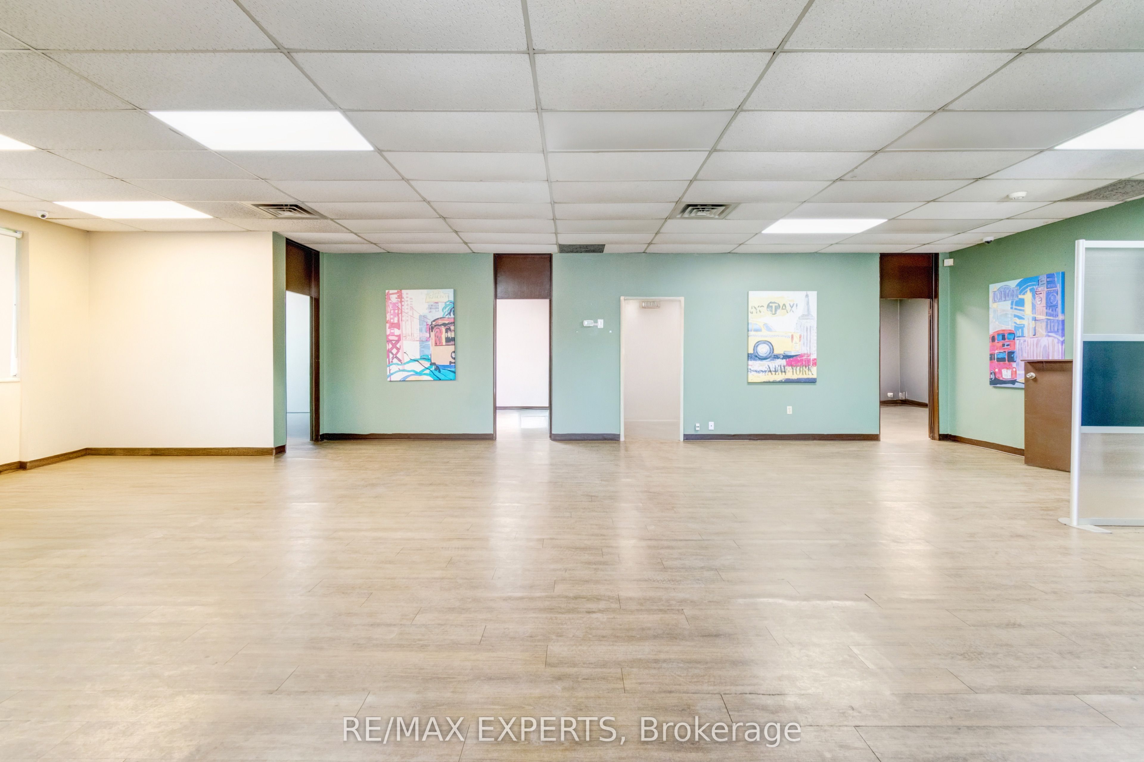 135 Watline Avenue Property Photo 32