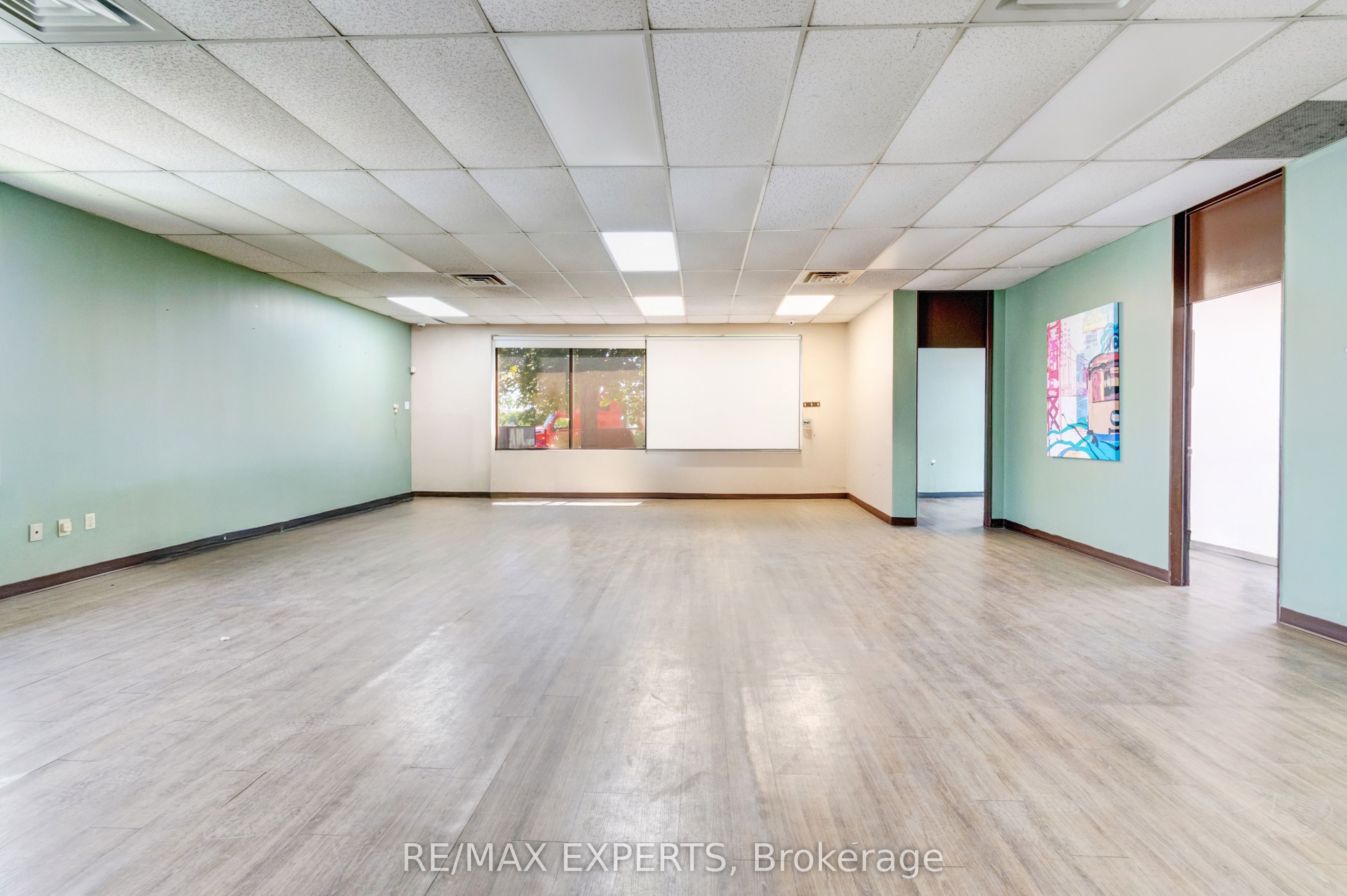 135 Watline Avenue Property Photo 33
