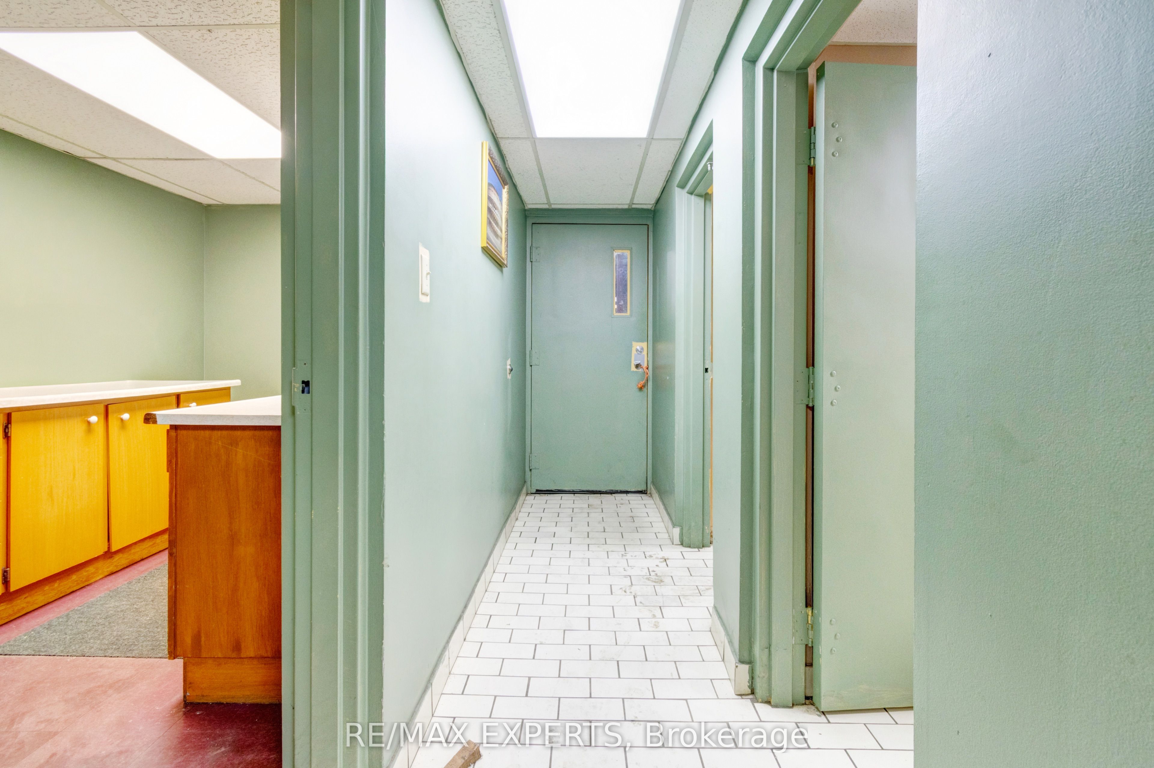 135 Watline Avenue Property Photo 39