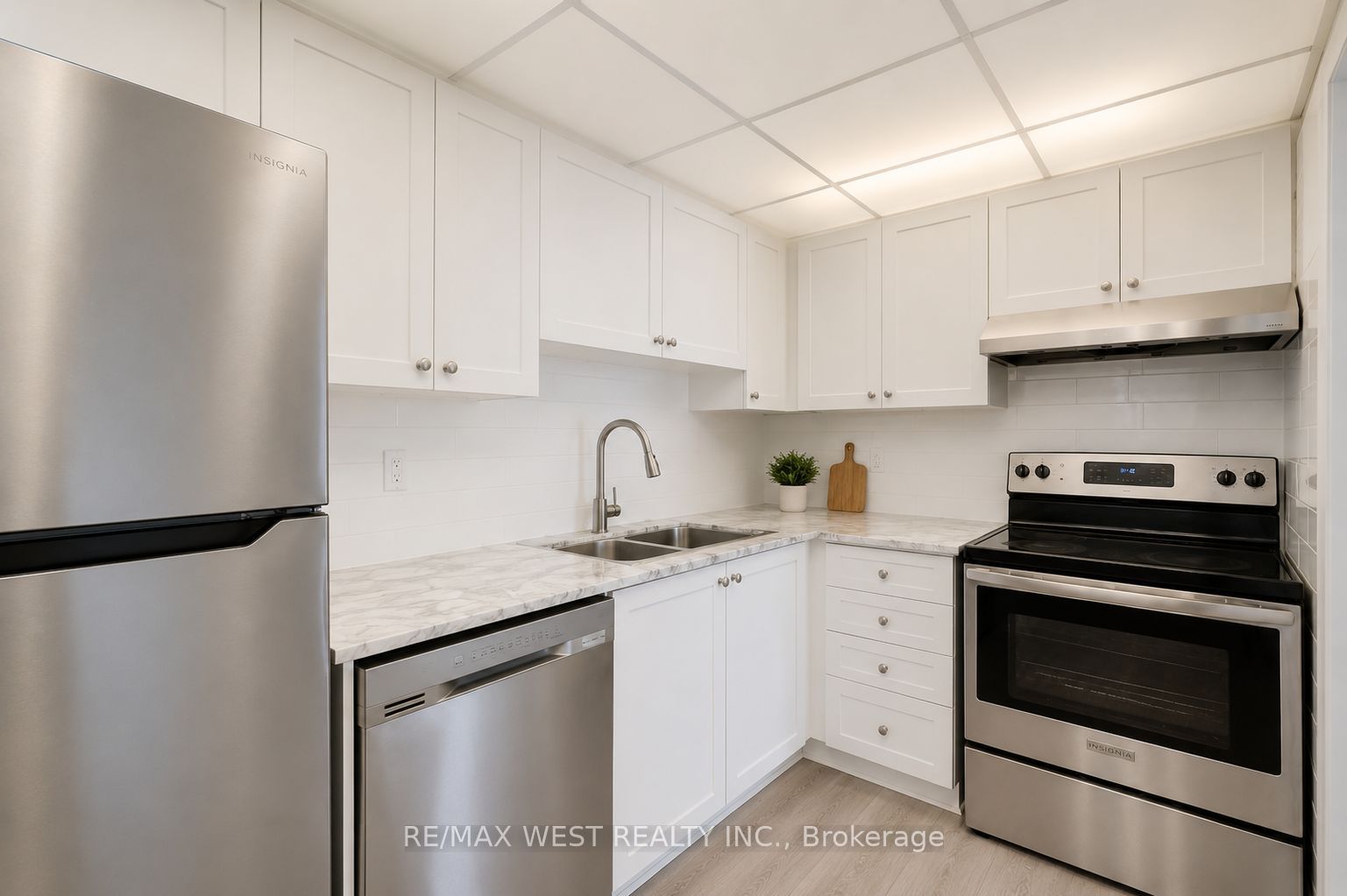 115 Hillcrest Avenue 610 Property Photo 6