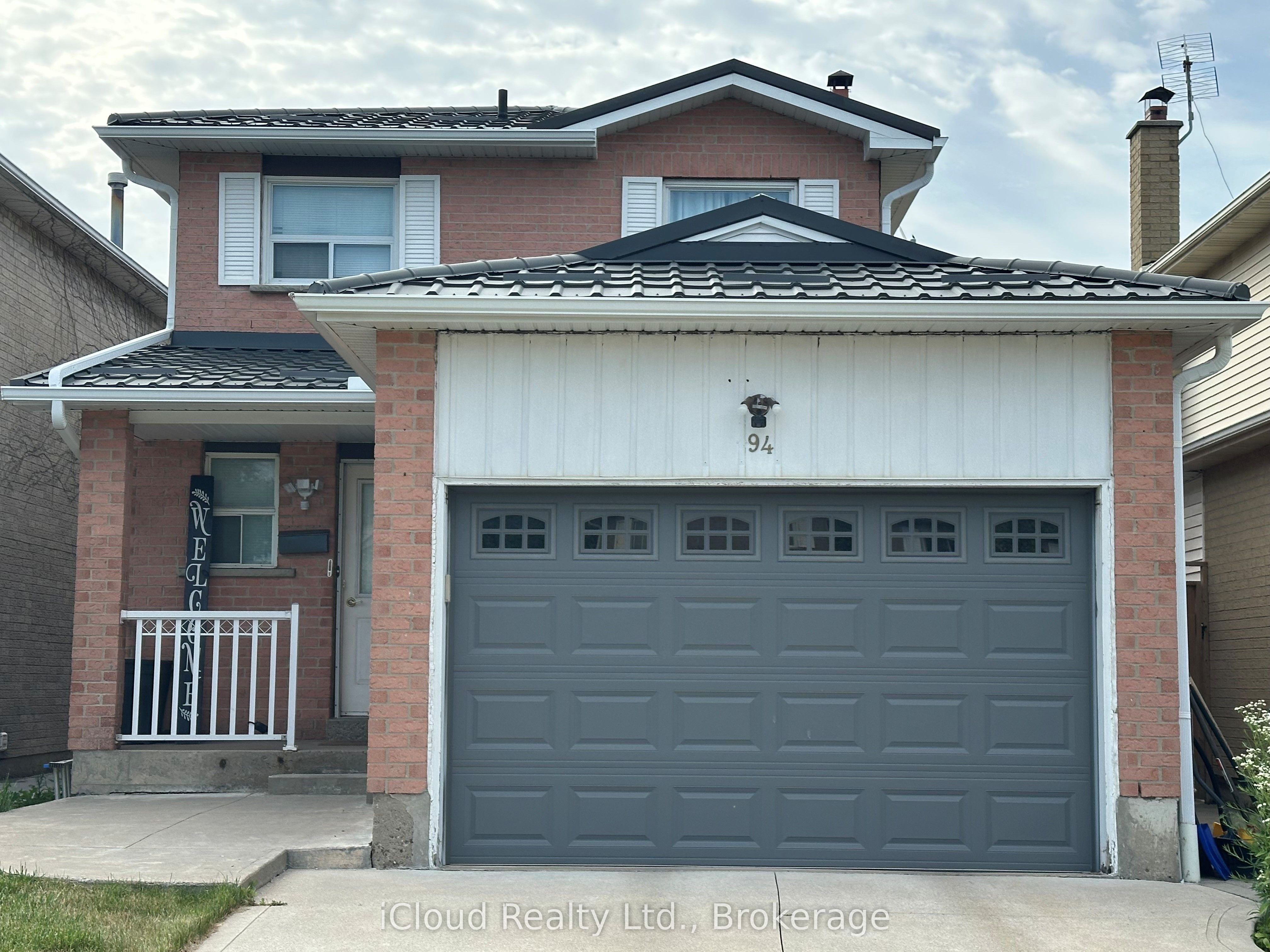94 Newbridge Crescent Property Photo 2