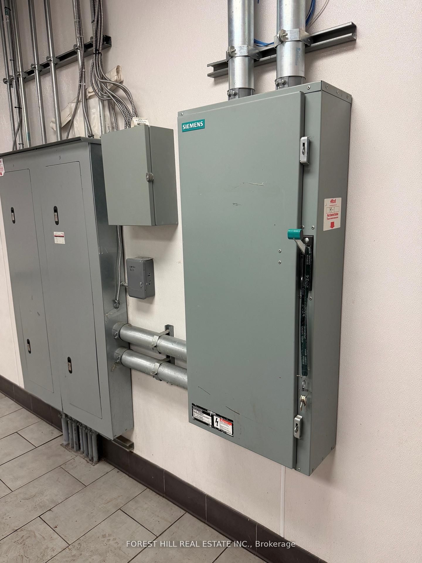 374 Evans Avenue Property Photo 10