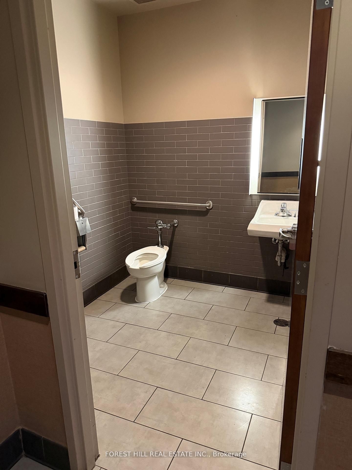 374 Evans Avenue Property Photo 16