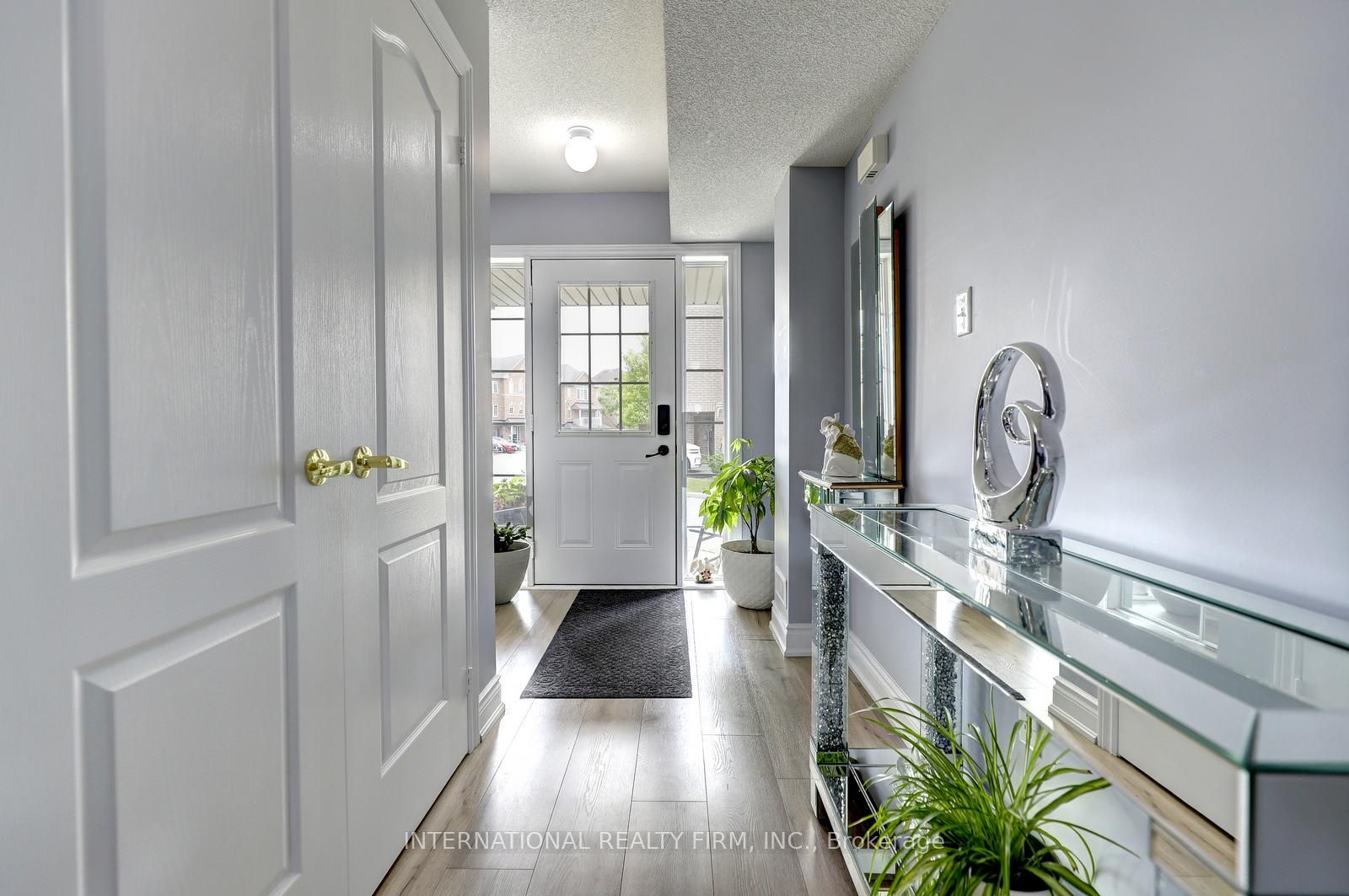 56 Arizona Drive Property Photo 3