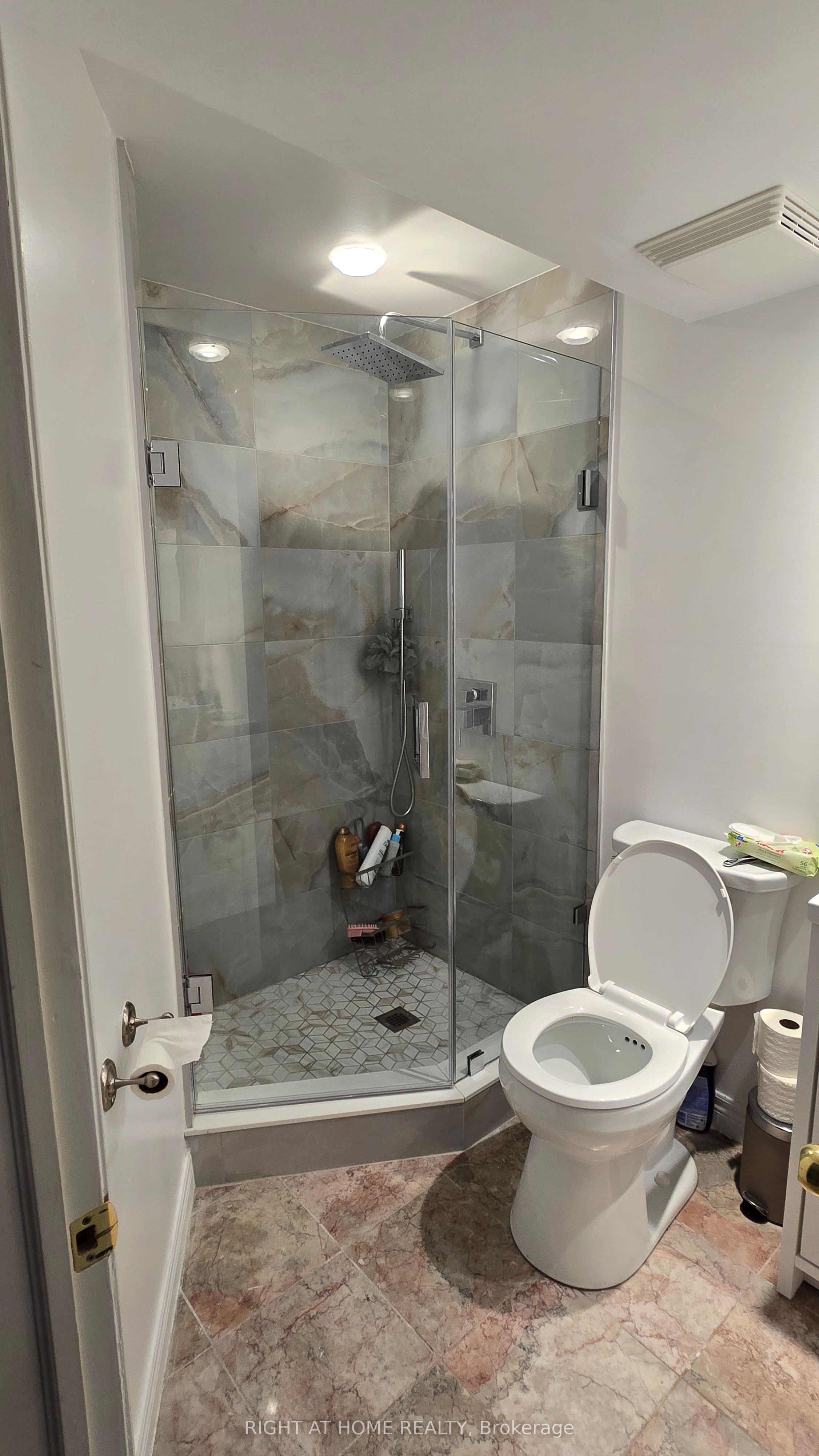 2194 St Clair Avenue W Property Photo 6