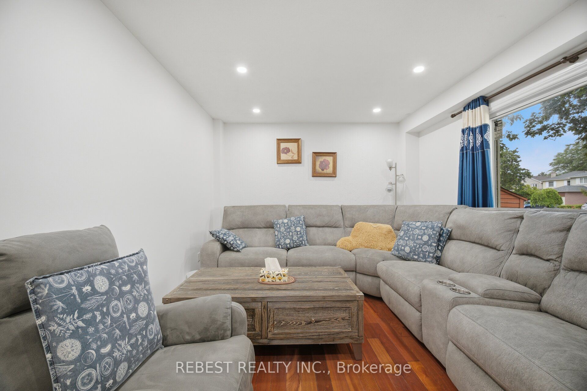 3120 Mccarron Crescent Property Photo 14