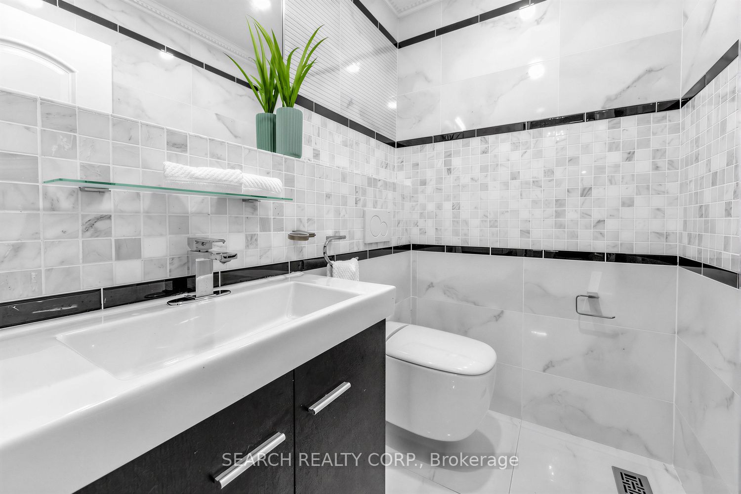 1421 Watersedge Road Property Photo 12