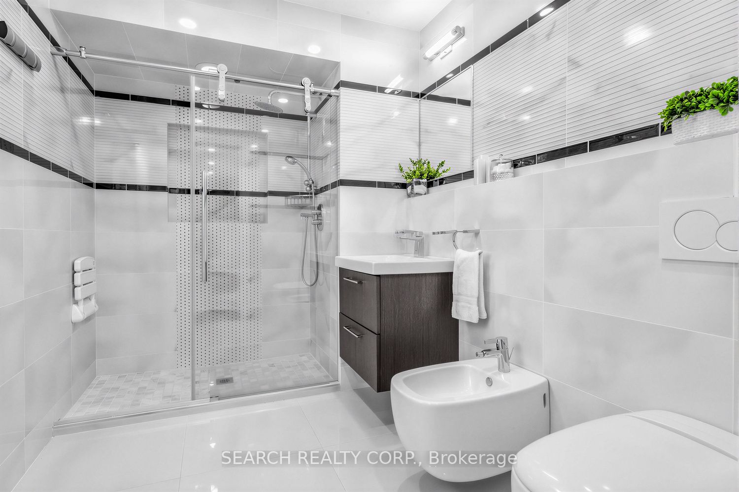 1421 Watersedge Road Property Photo 24