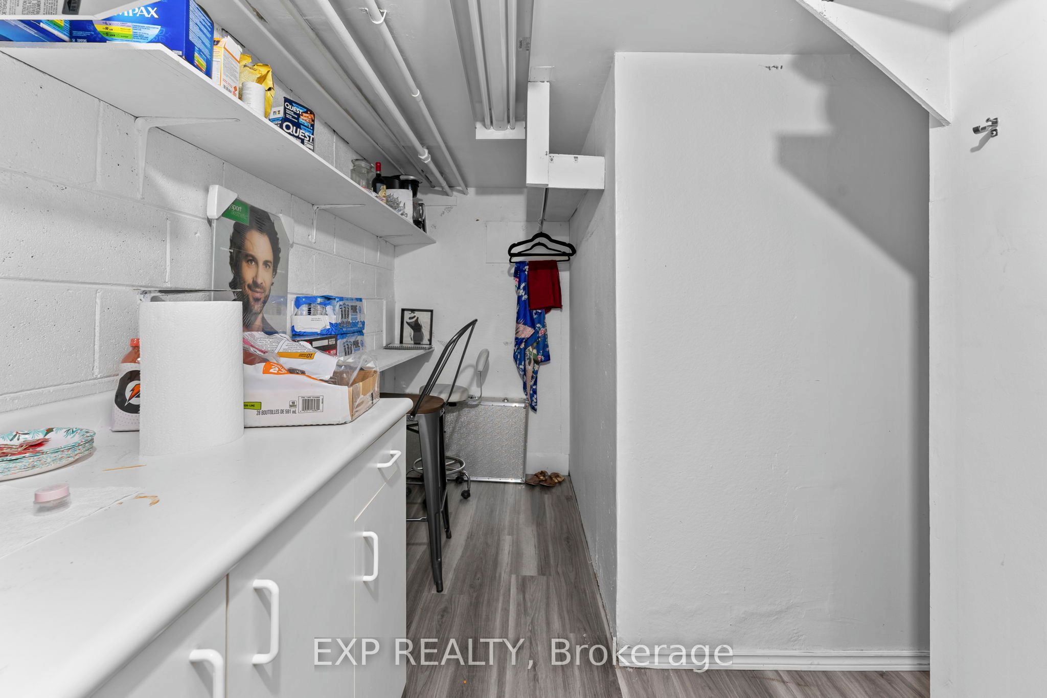213 Lakeshore Road E Main Property Photo 21
