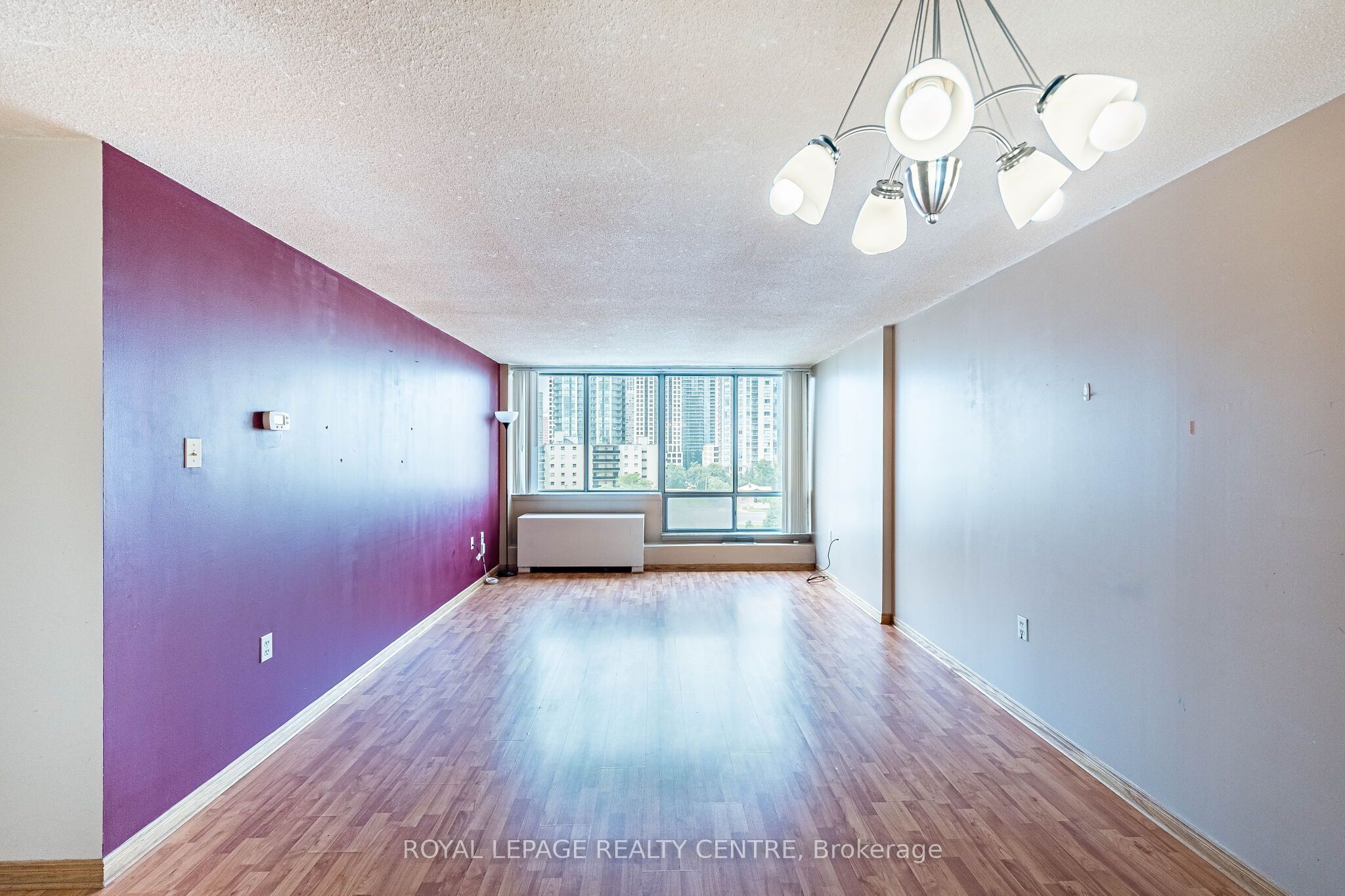 25 Fairview Road W 807 Property Photo 10