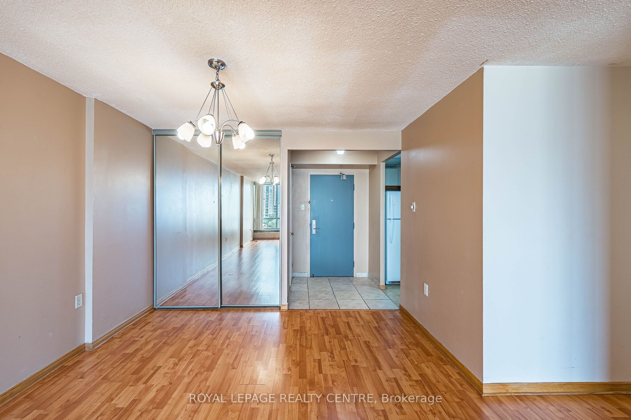 25 Fairview Road W 807 Property Photo 15