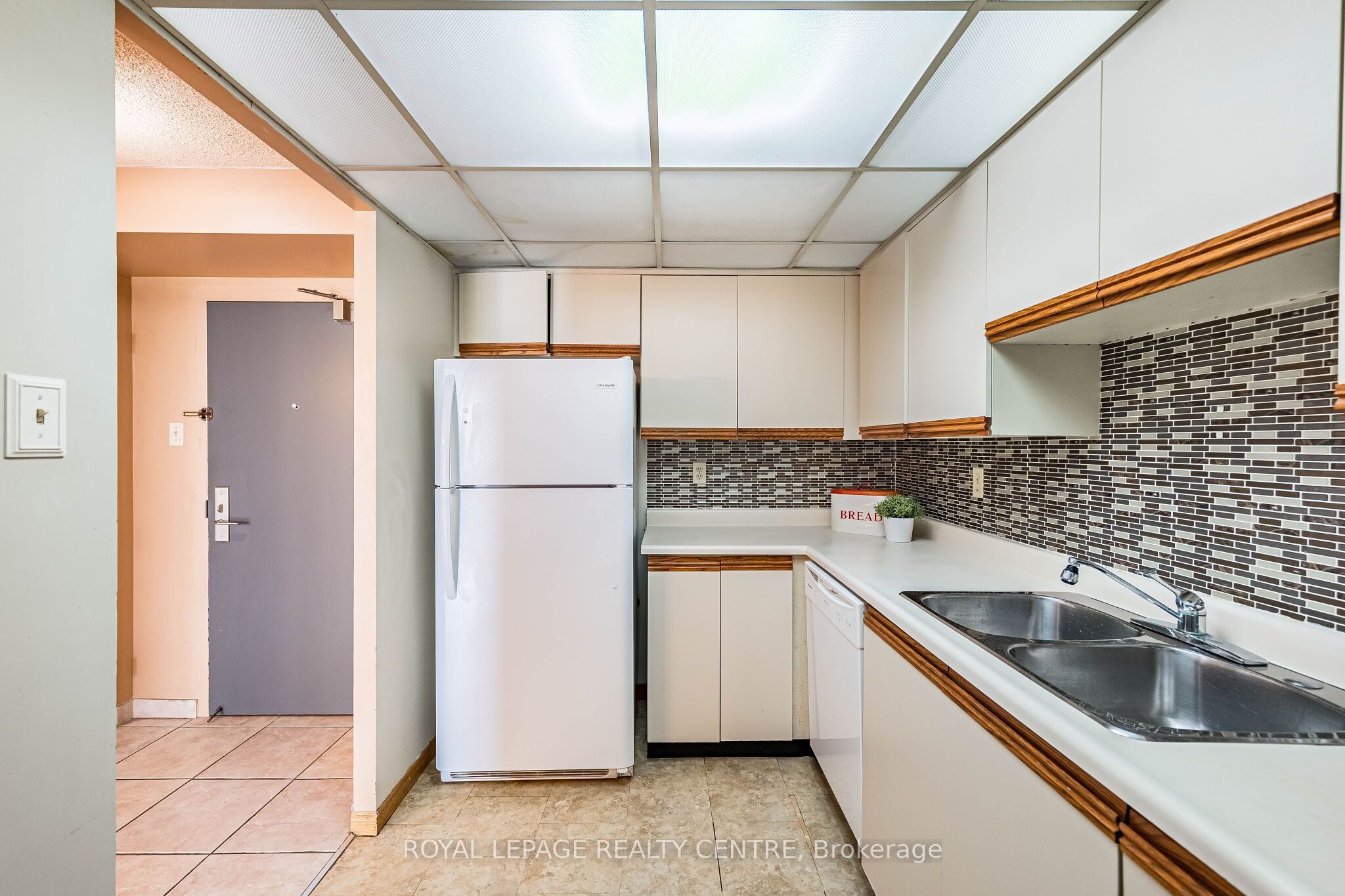 25 Fairview Road W 807 Property Photo 18