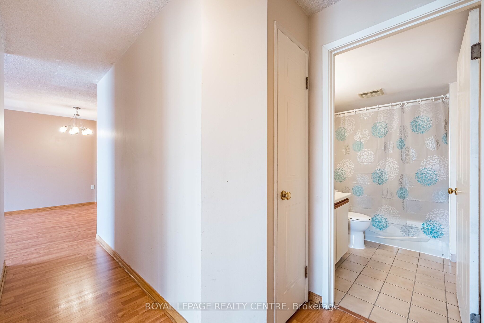 25 Fairview Road W 807 Property Photo 24