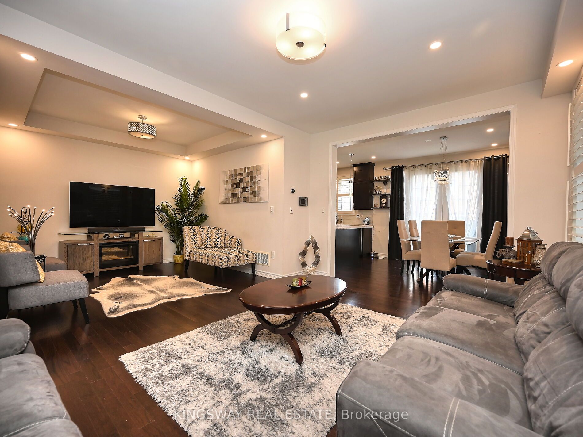 620 Langholm Street Property Photo 7