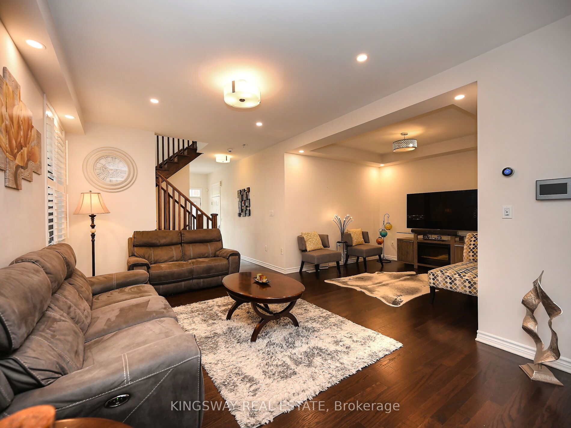 620 Langholm Street Property Photo 8