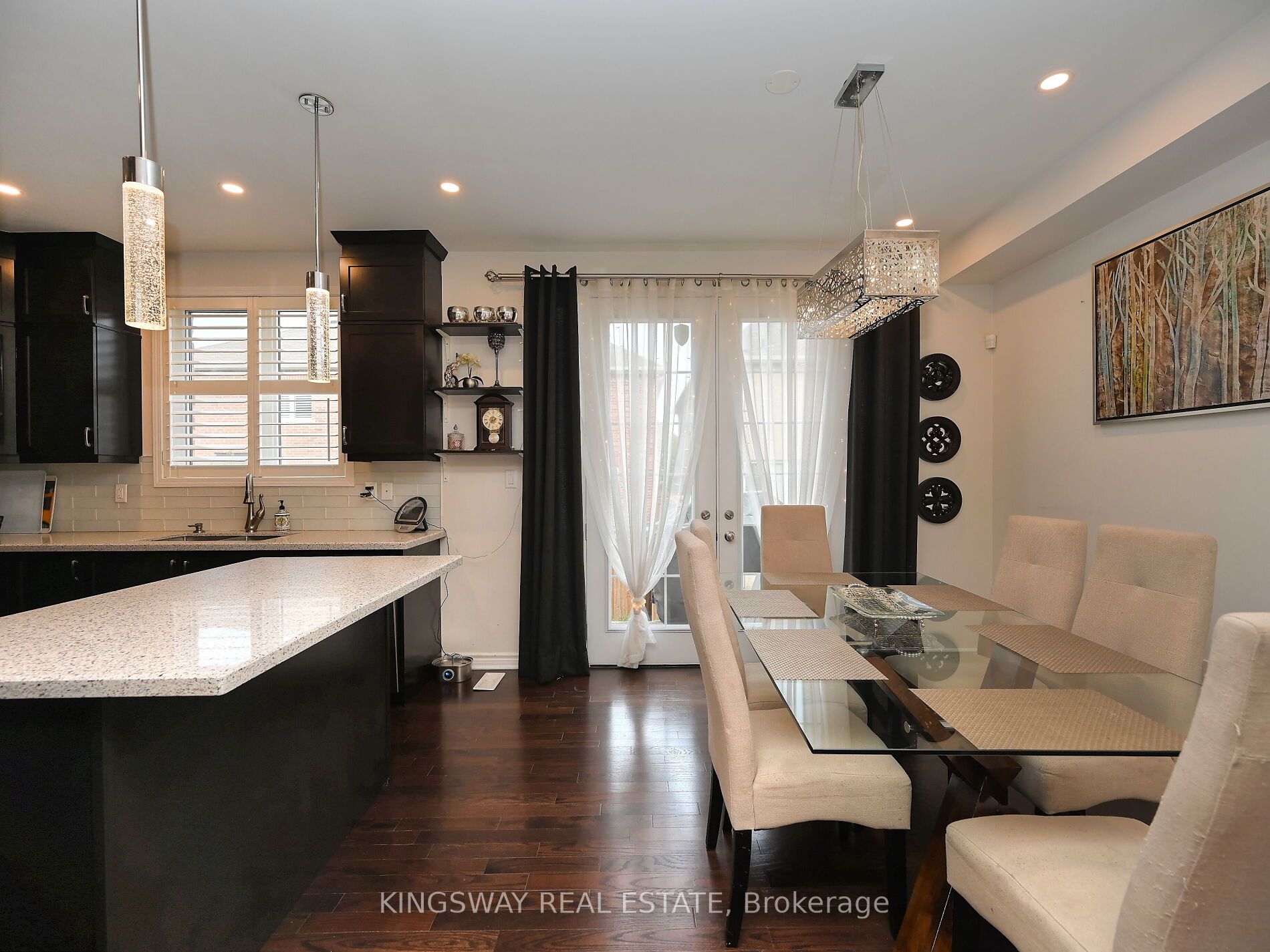 620 Langholm Street Property Photo 14