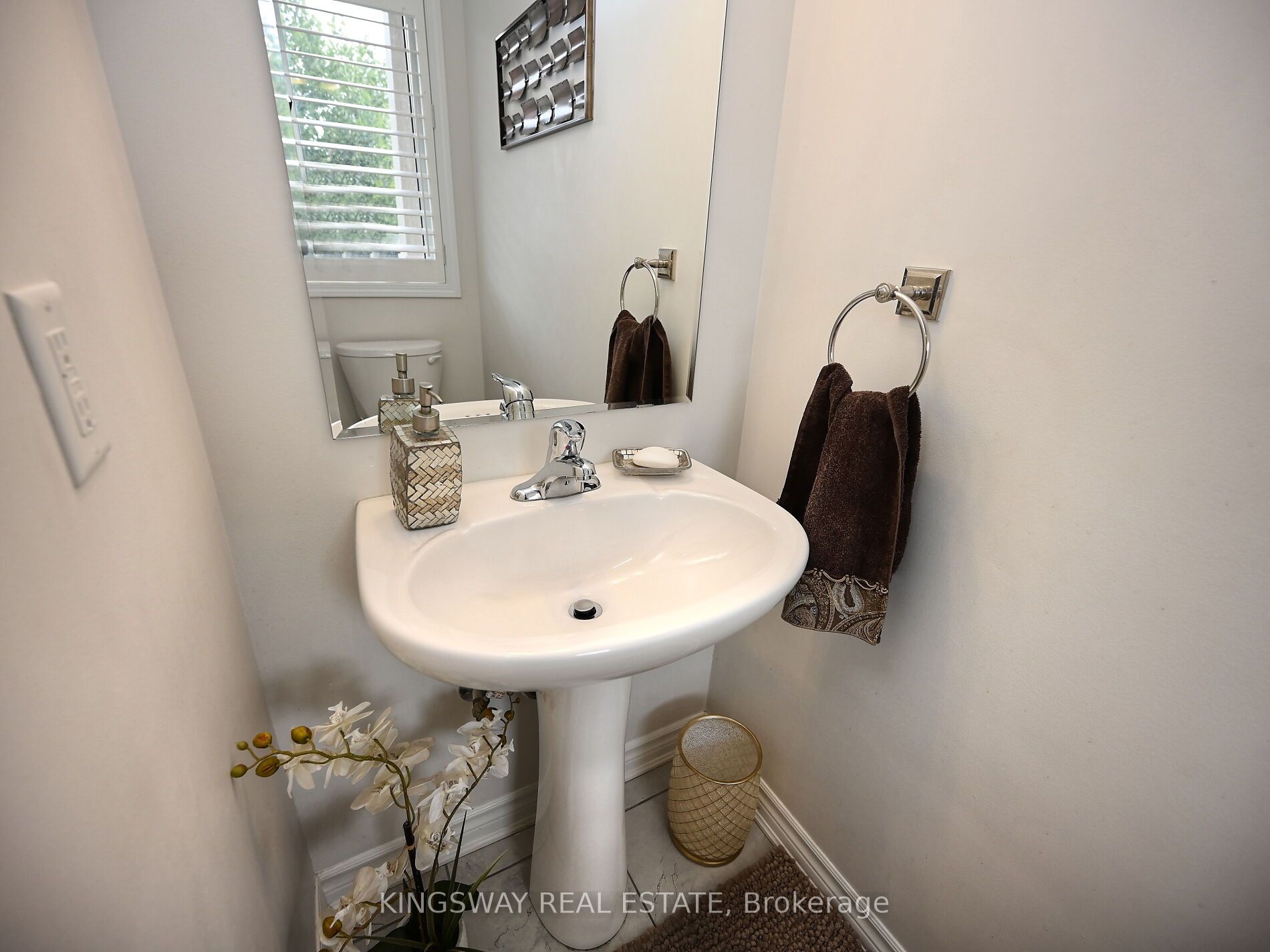 620 Langholm Street Property Photo 18