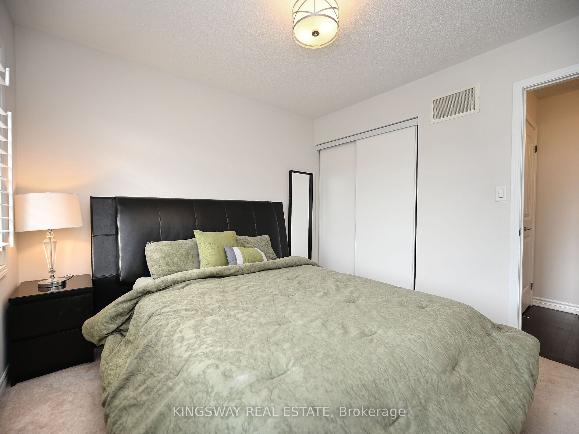 620 Langholm Street Property Photo 25