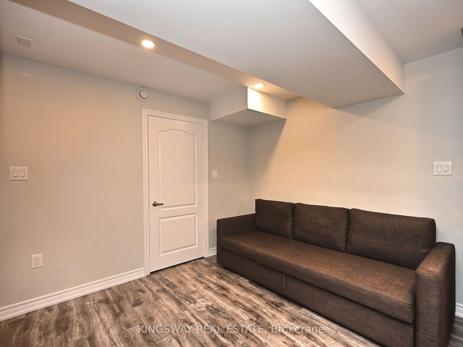 620 Langholm Street Property Photo 40