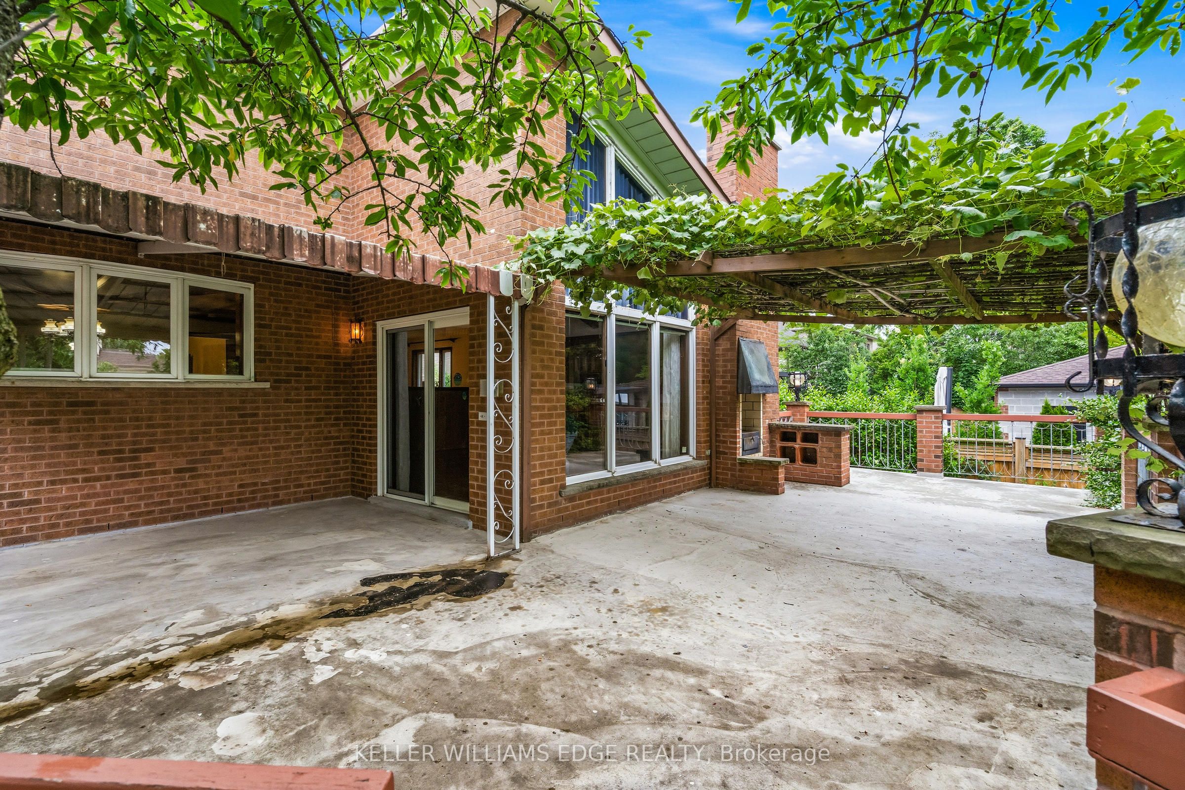 43 Braecrest Avenue Property Photo 16