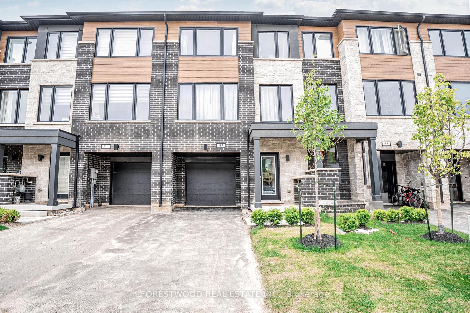 53 Humberstone Drive Property Photo 1