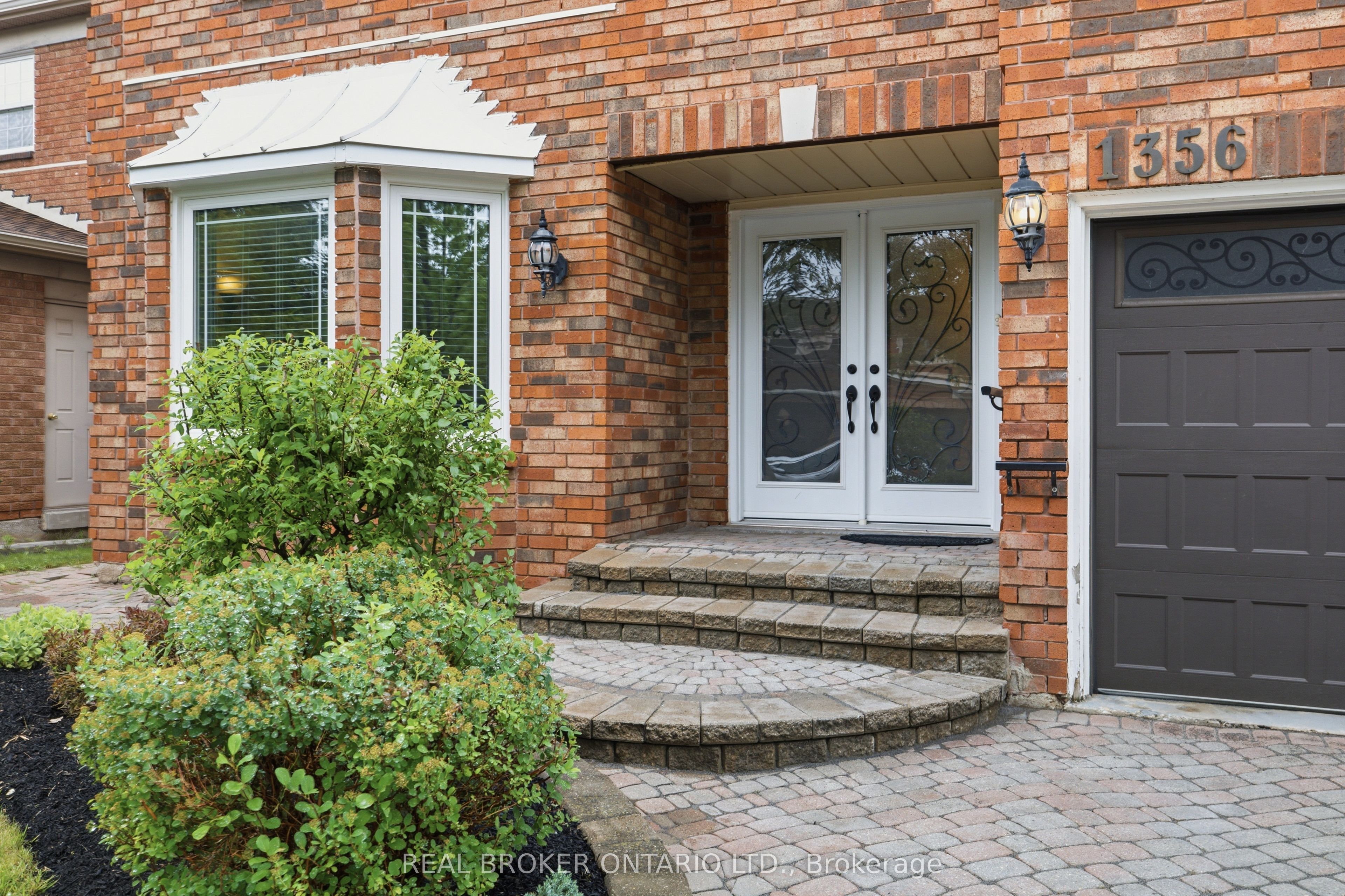 1356 Mapleridge Crescent Property Photo 2