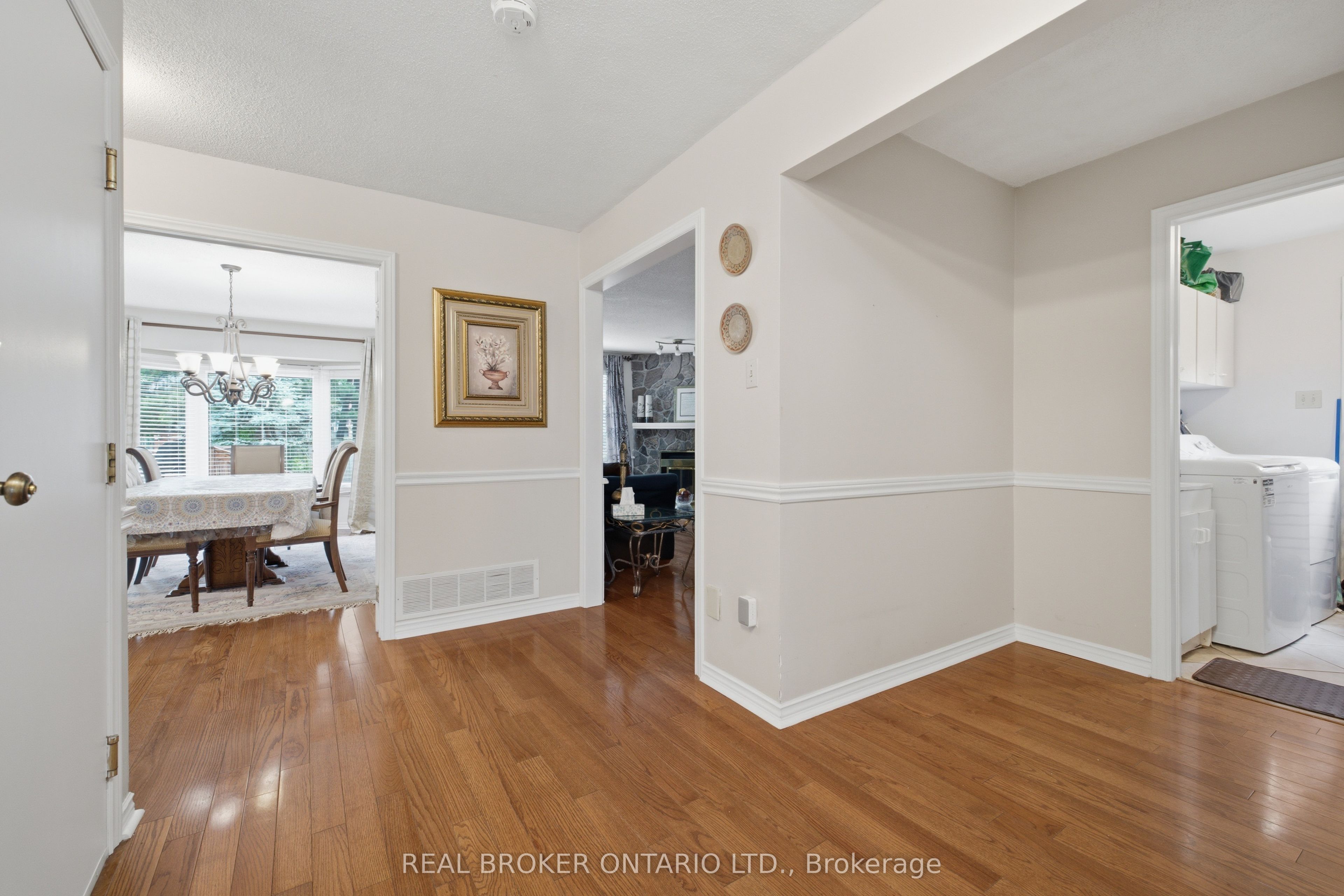 1356 Mapleridge Crescent Property Photo 15