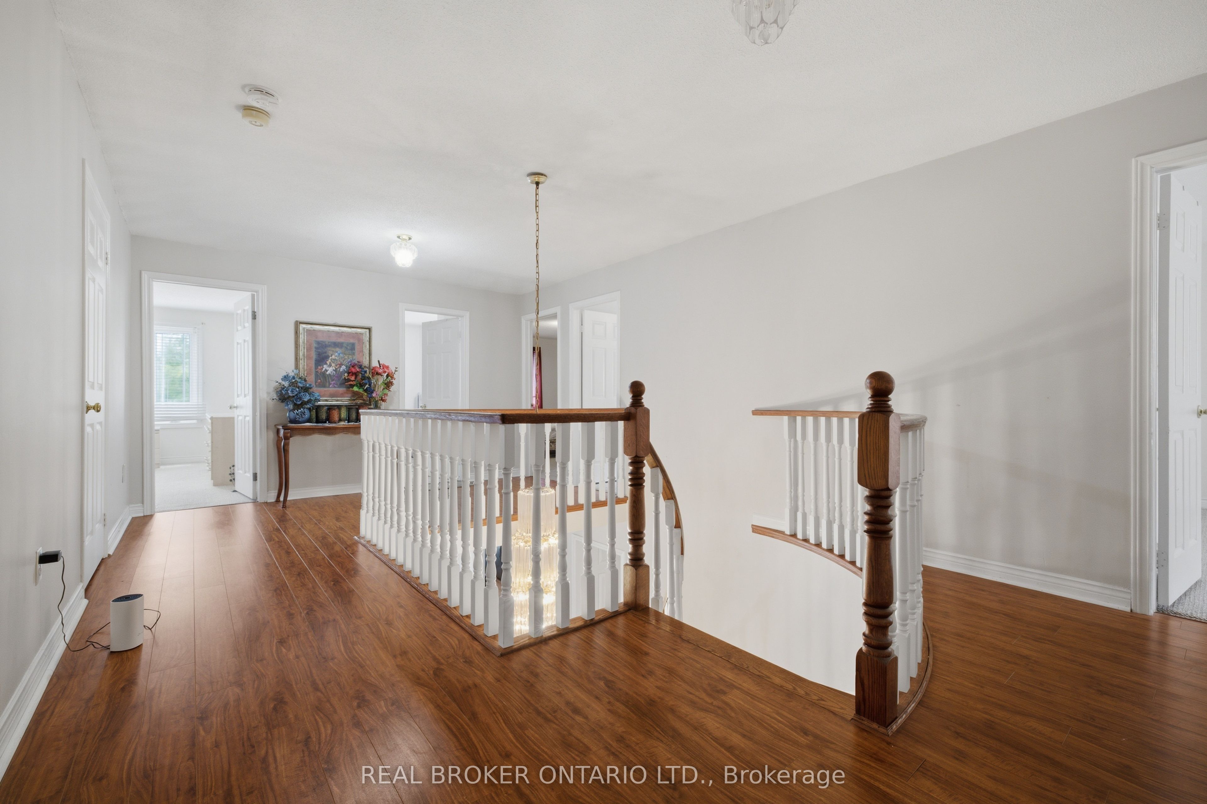 1356 Mapleridge Crescent Property Photo 17