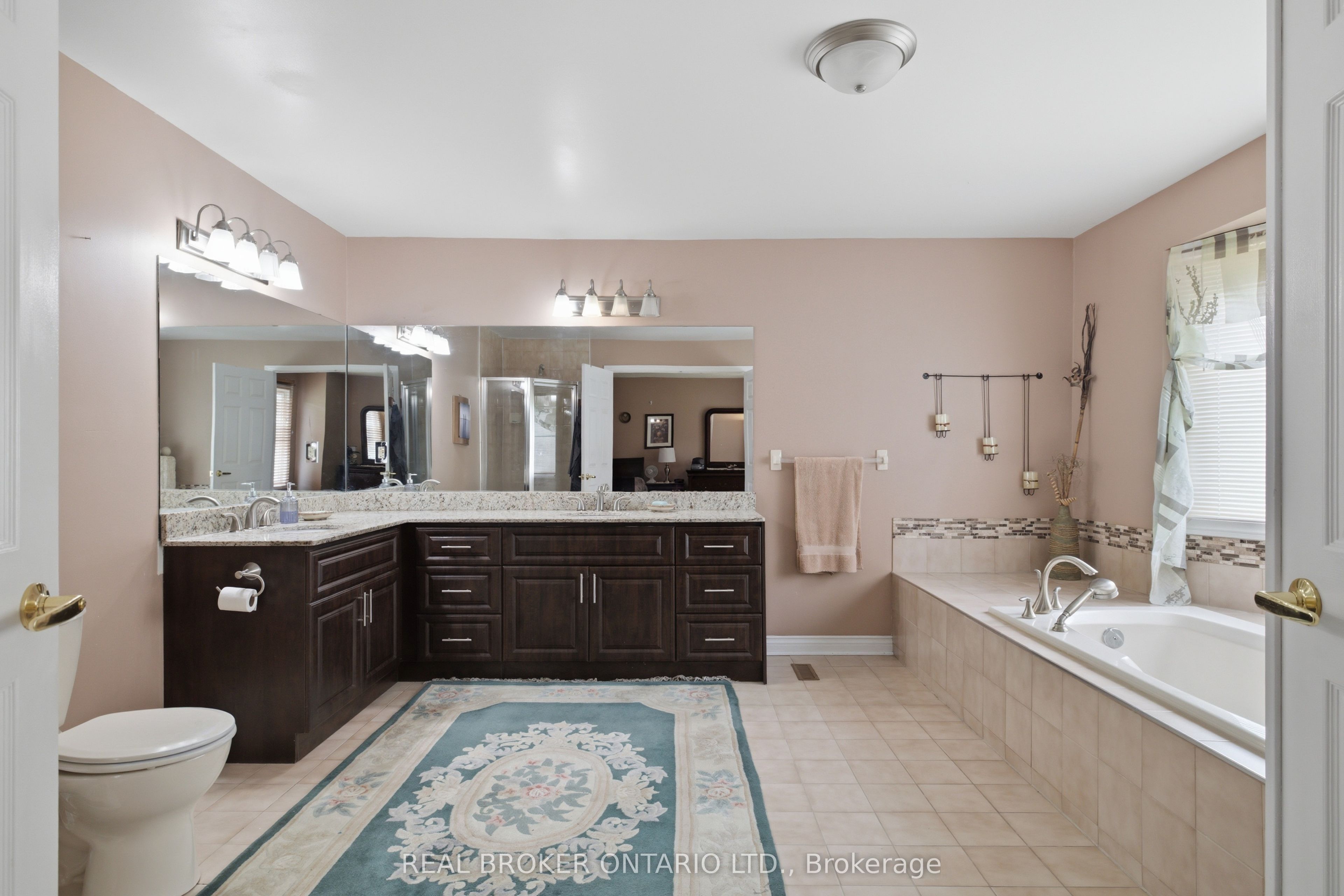 1356 Mapleridge Crescent Property Photo 19