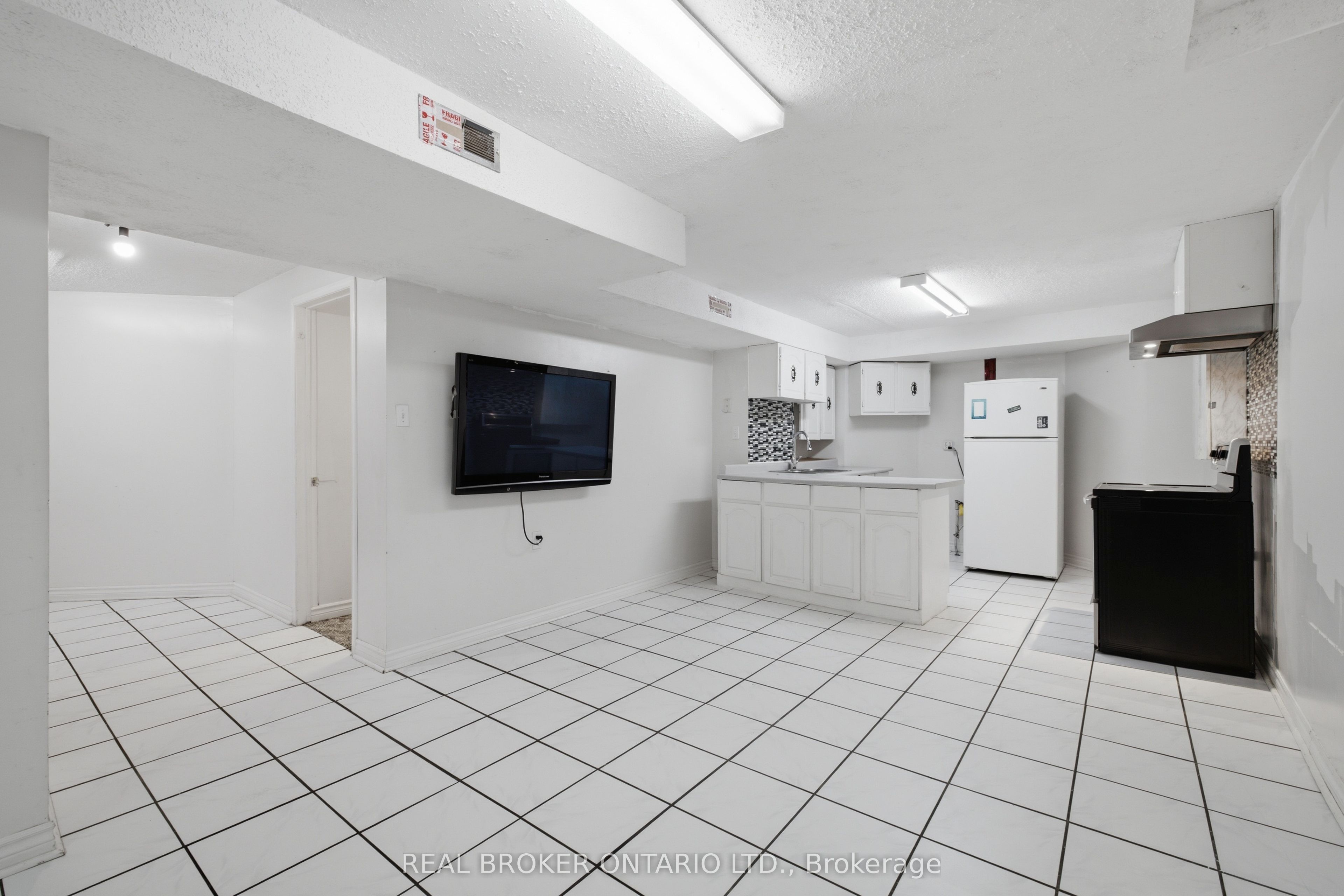 1356 Mapleridge Crescent Property Photo 29