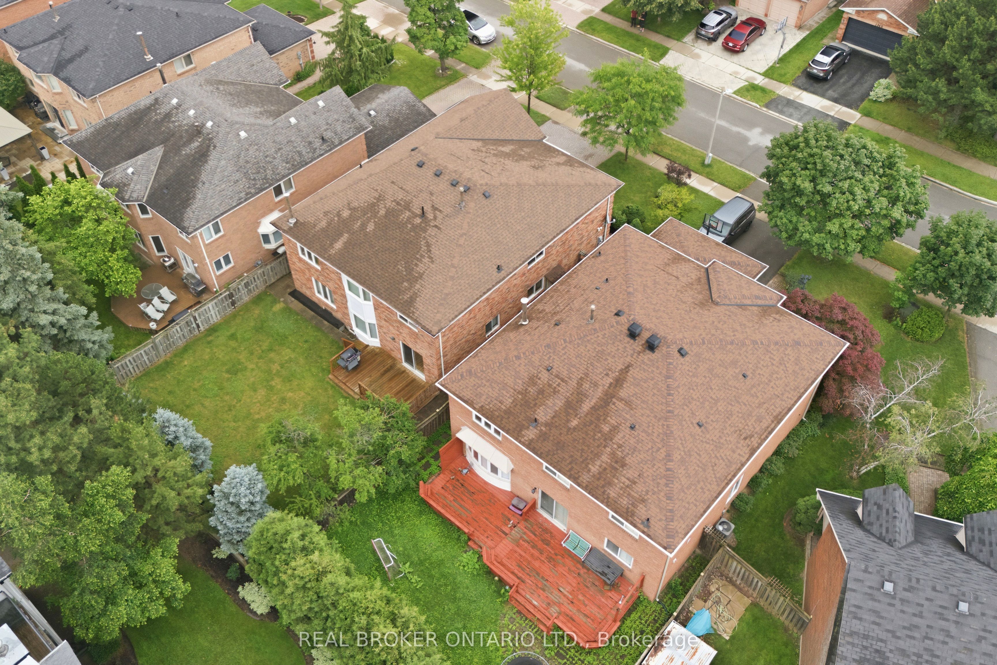 1356 Mapleridge Crescent Property Photo 44