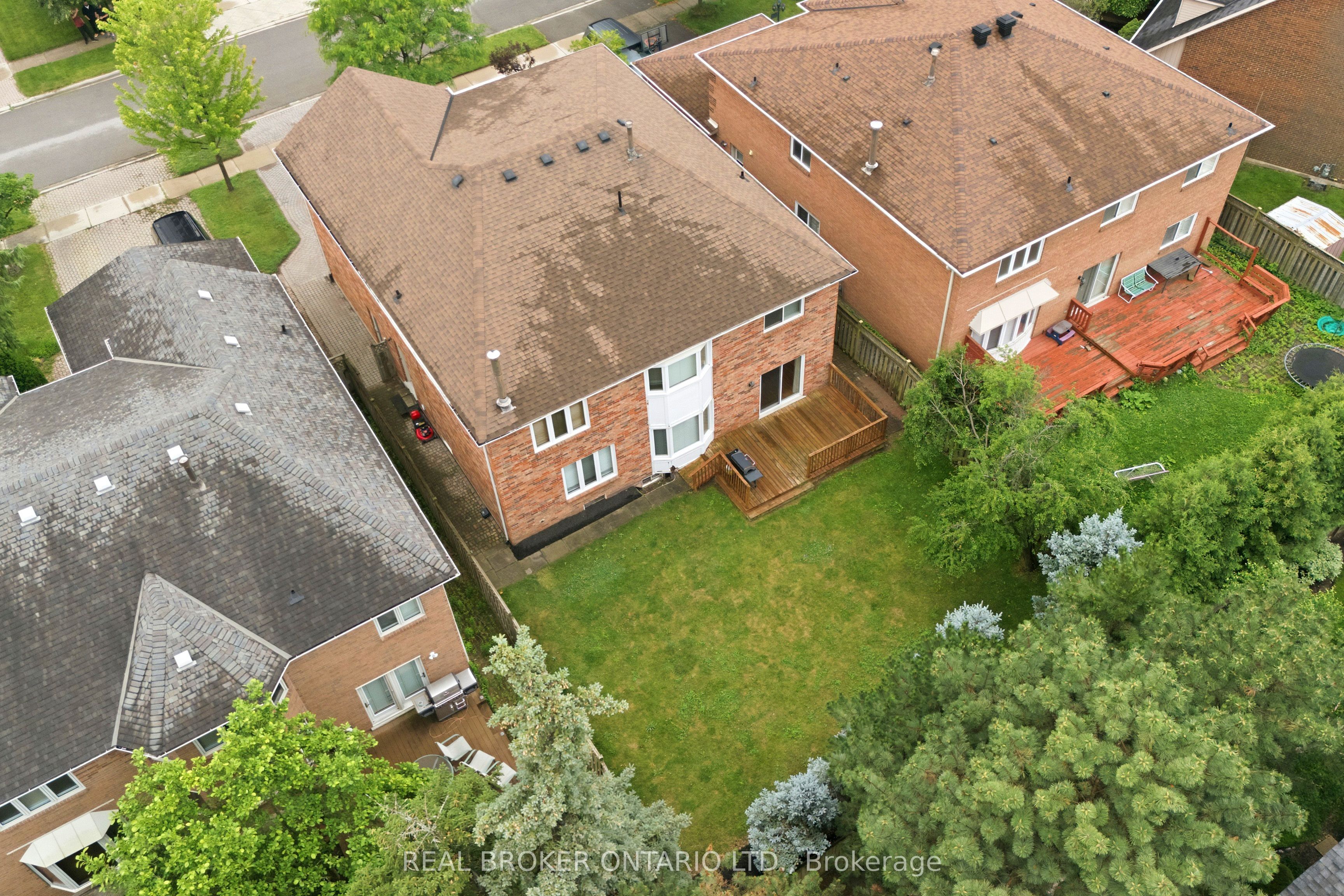 1356 Mapleridge Crescent Property Photo 45