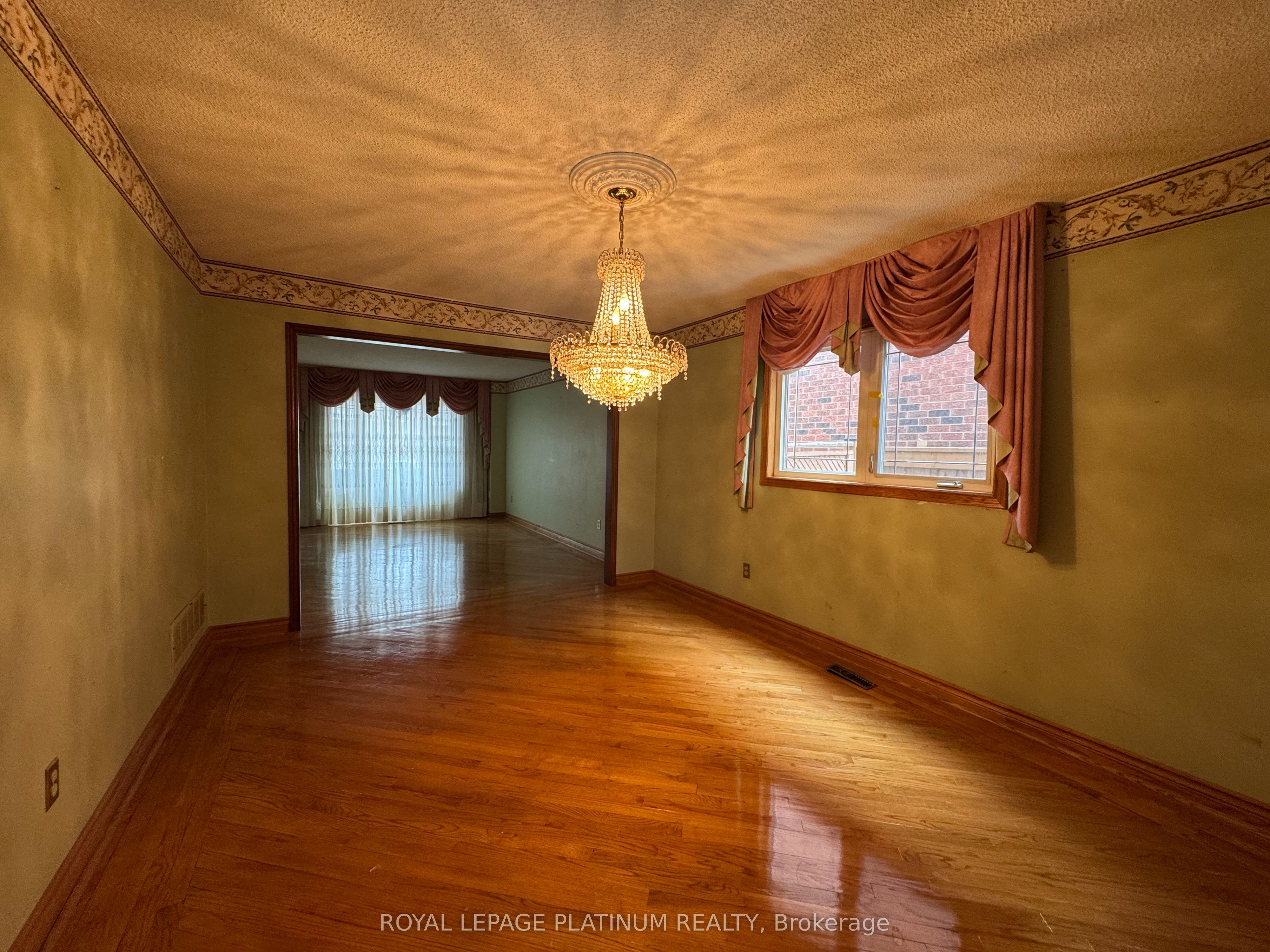 60 Brookfield Court Property Photo 4